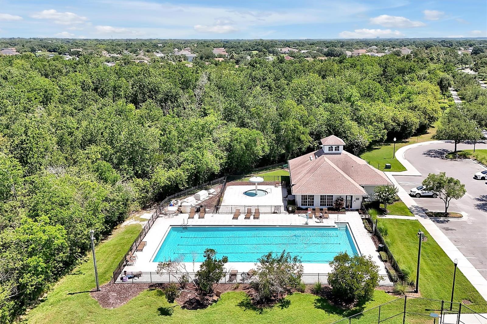 168 CLUB VILLAS LN