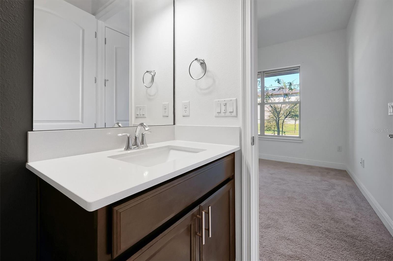5200 MYRTLELEAF CT