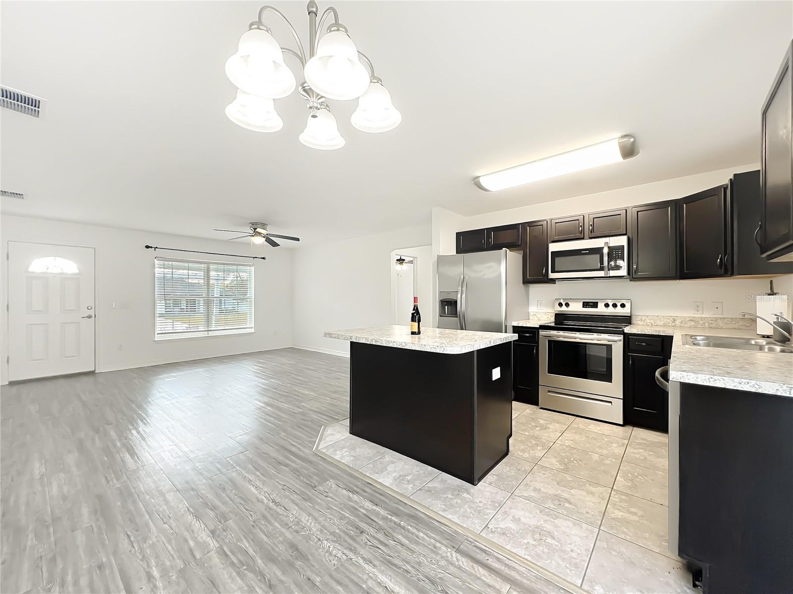 3897 SW 169TH LANE RD