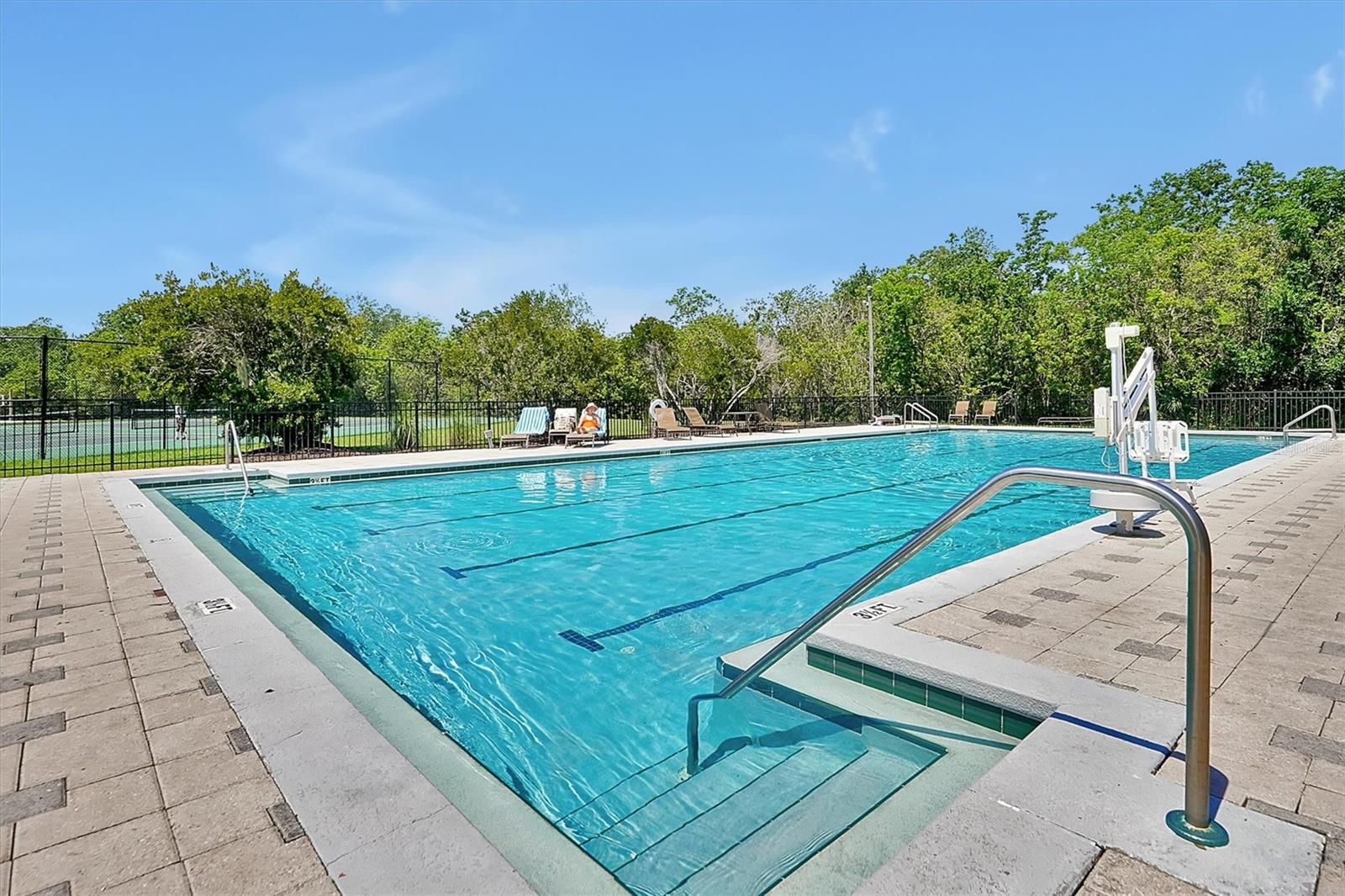 168 CLUB VILLAS LN