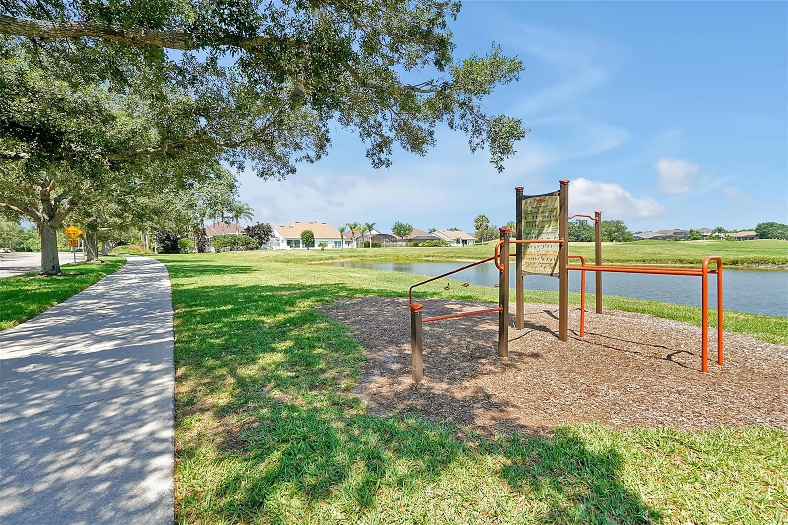 168 CLUB VILLAS LN