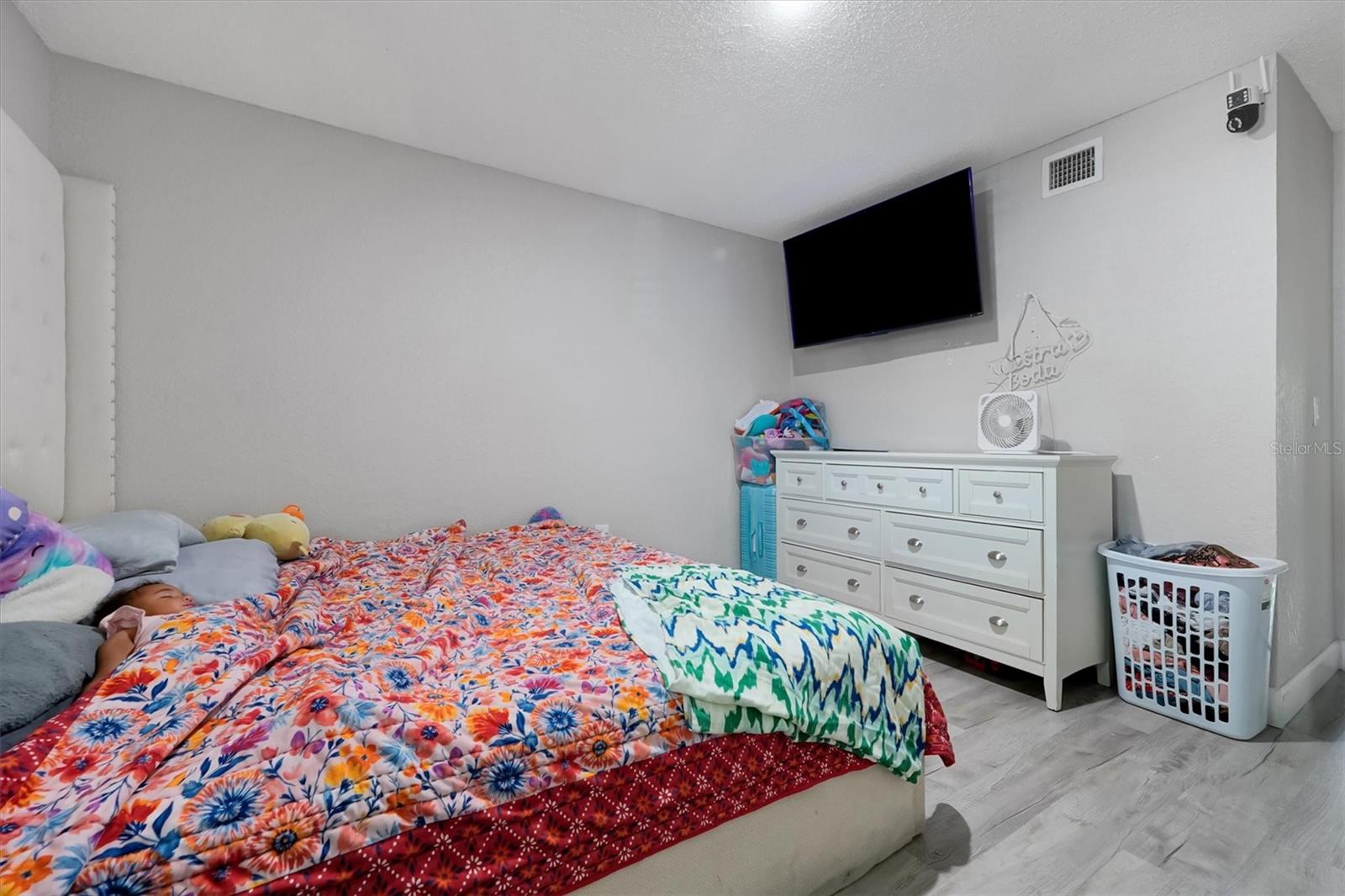 4309 N SEMORAN BLVD #2