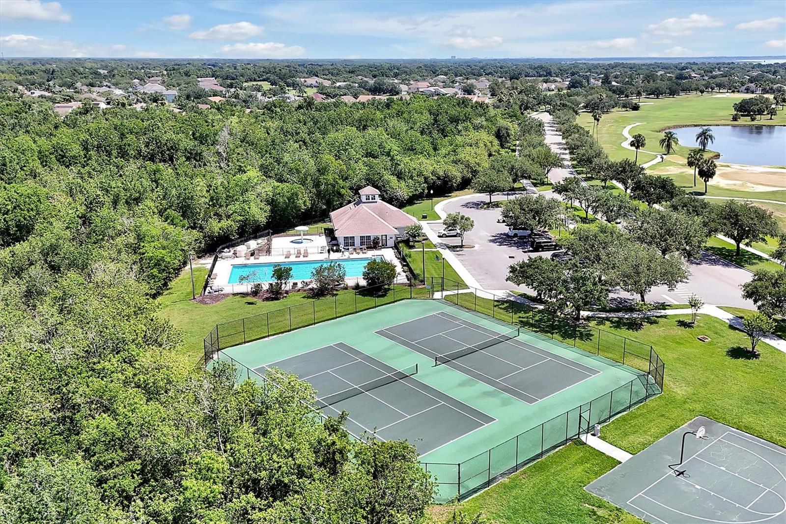 168 CLUB VILLAS LN