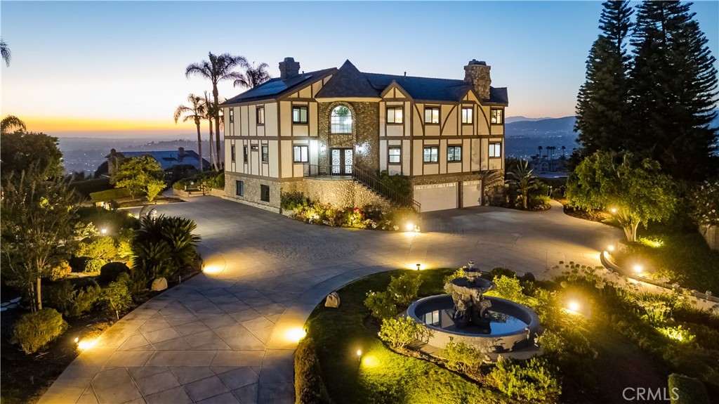 421 S Mohler Drive
