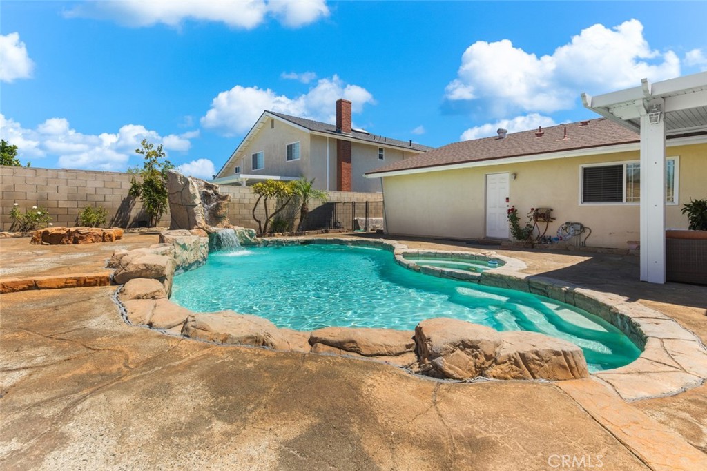 11157 Flower Ave