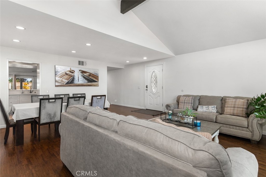 11157 Flower Ave