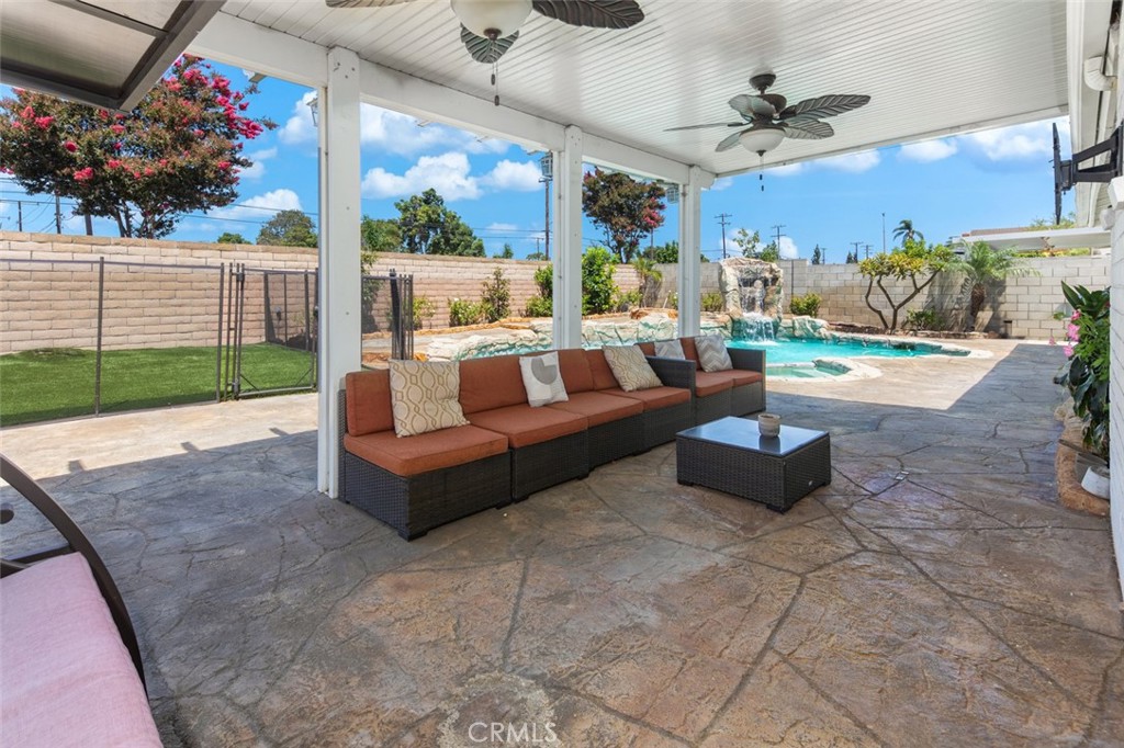 11157 Flower Ave