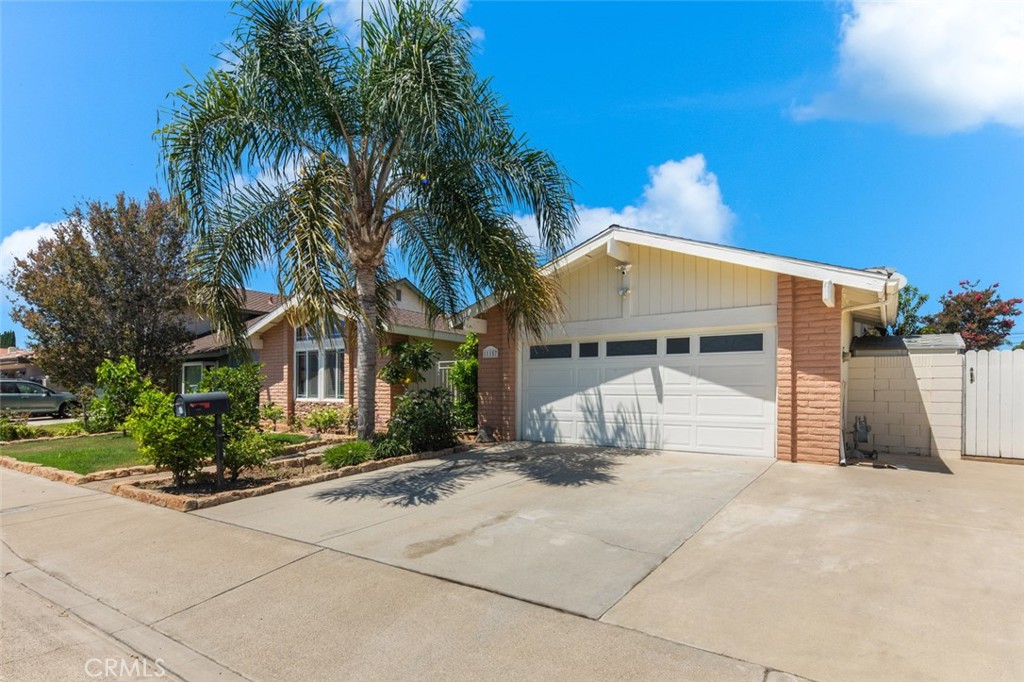 11157 Flower Ave