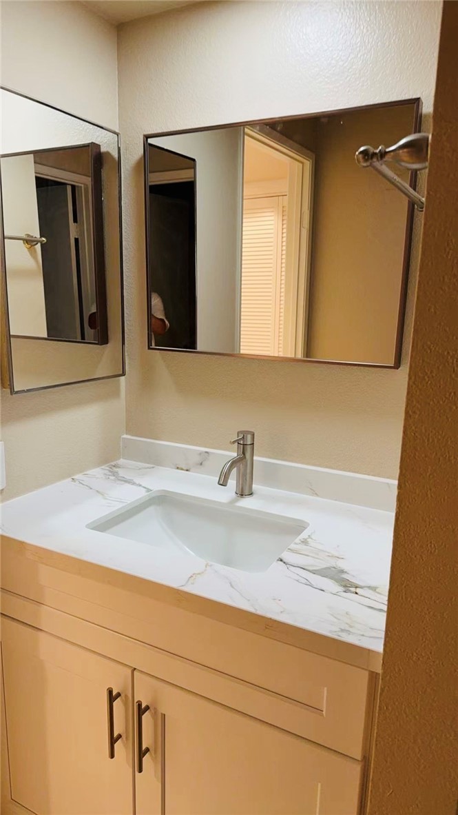1329 Vista Serena