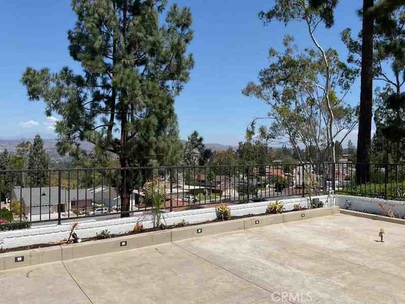 6437 E Calle Del Norte