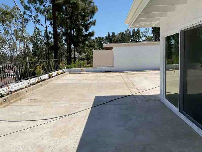 6437 E Calle Del Norte