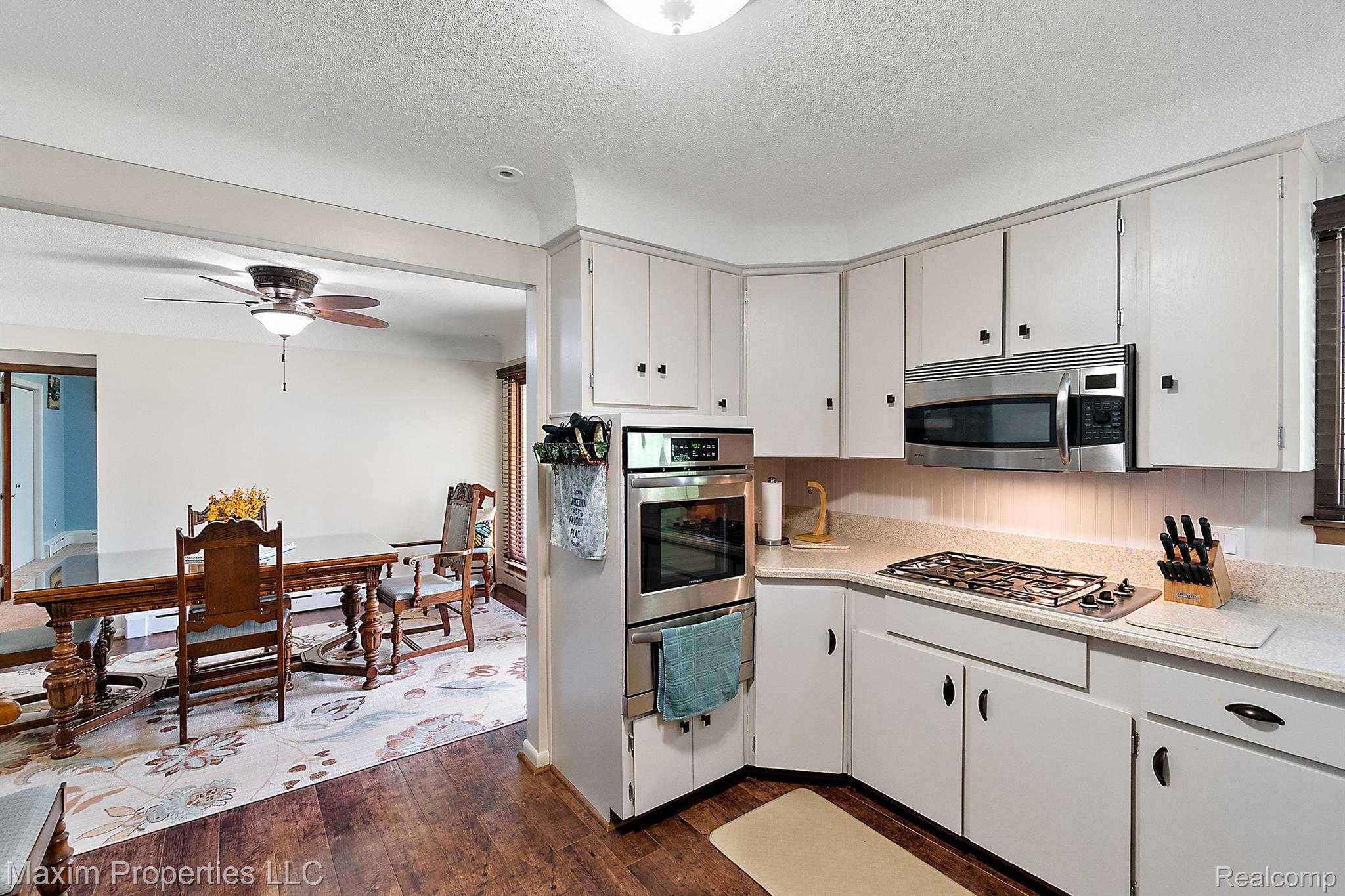 36060 OAKWOOD Lane