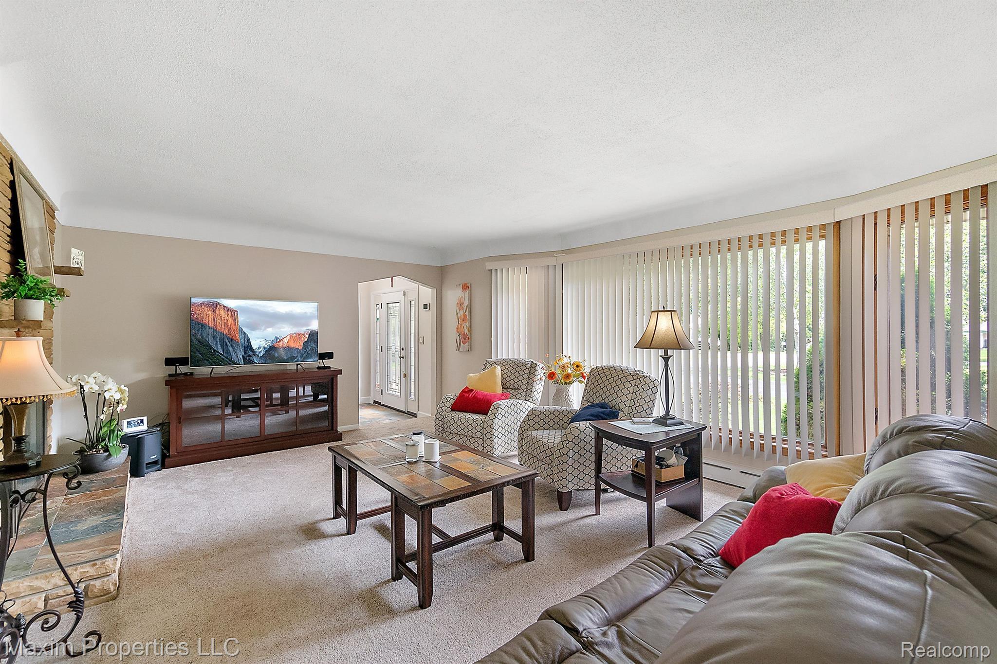 36060 OAKWOOD Lane