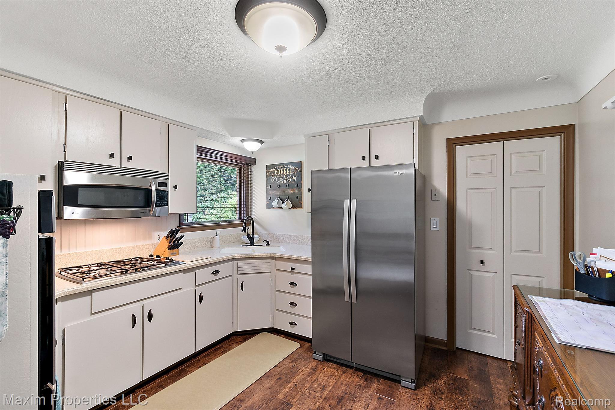36060 OAKWOOD Lane