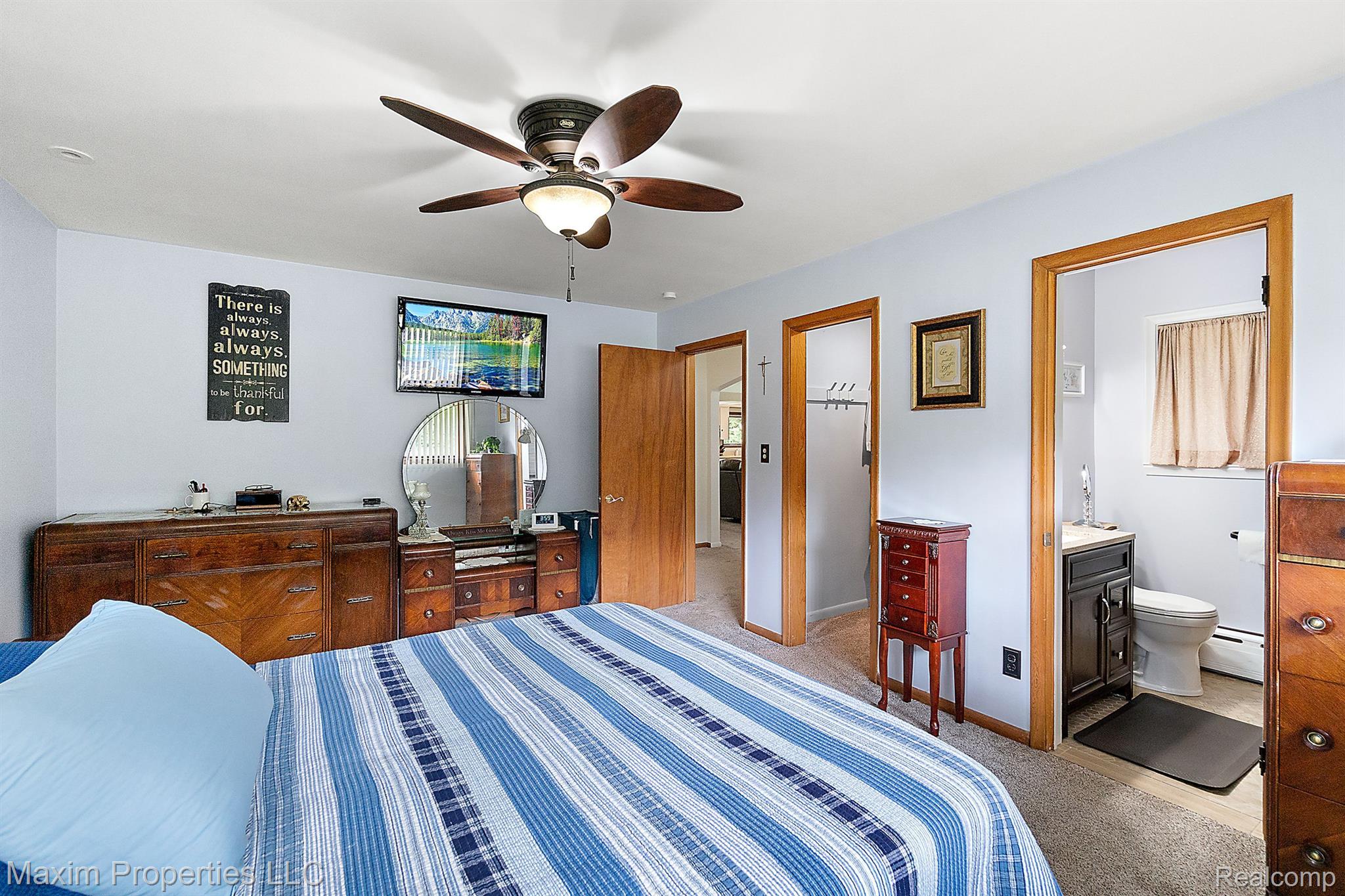 36060 OAKWOOD Lane