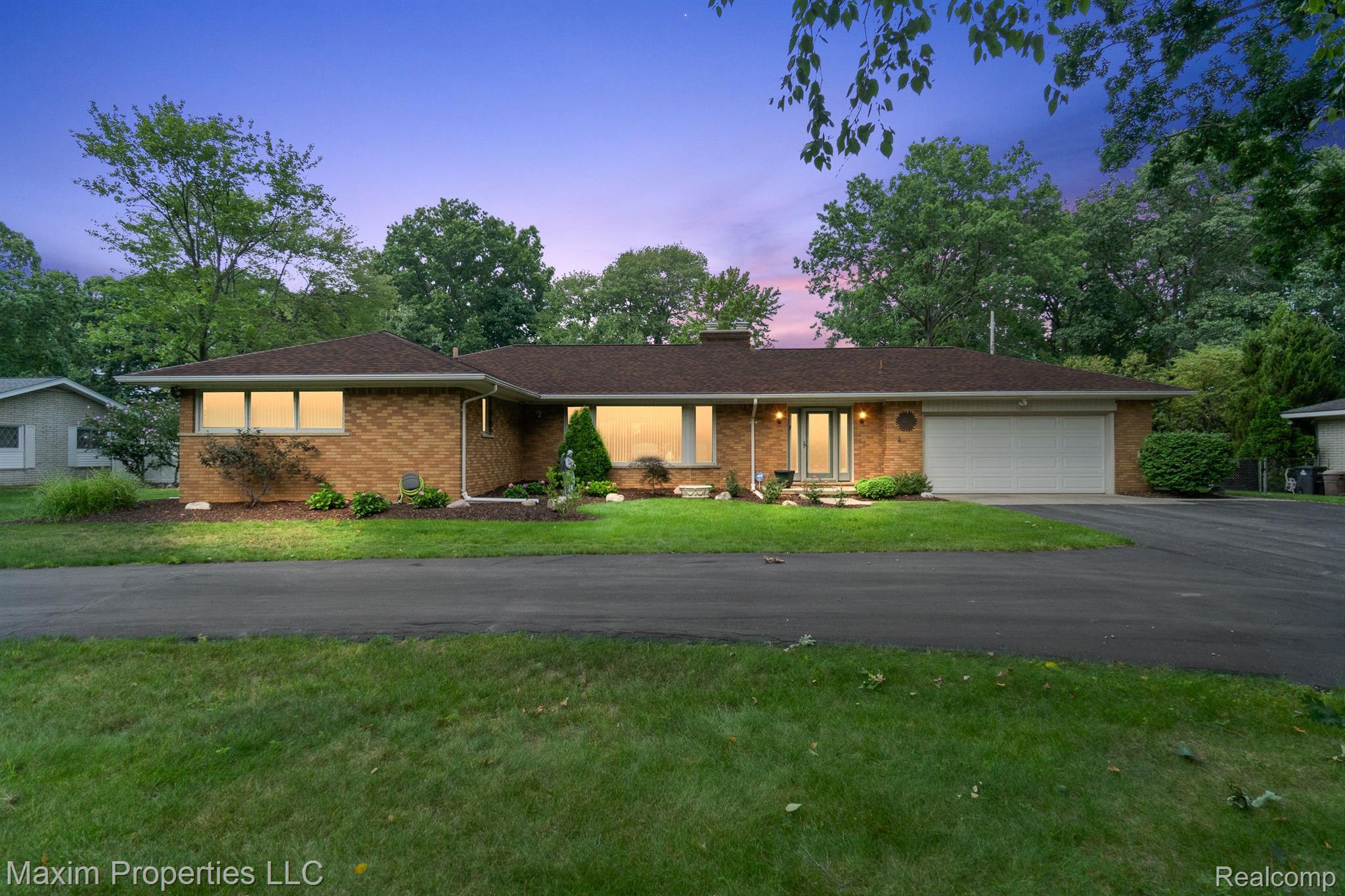 36060 OAKWOOD Lane