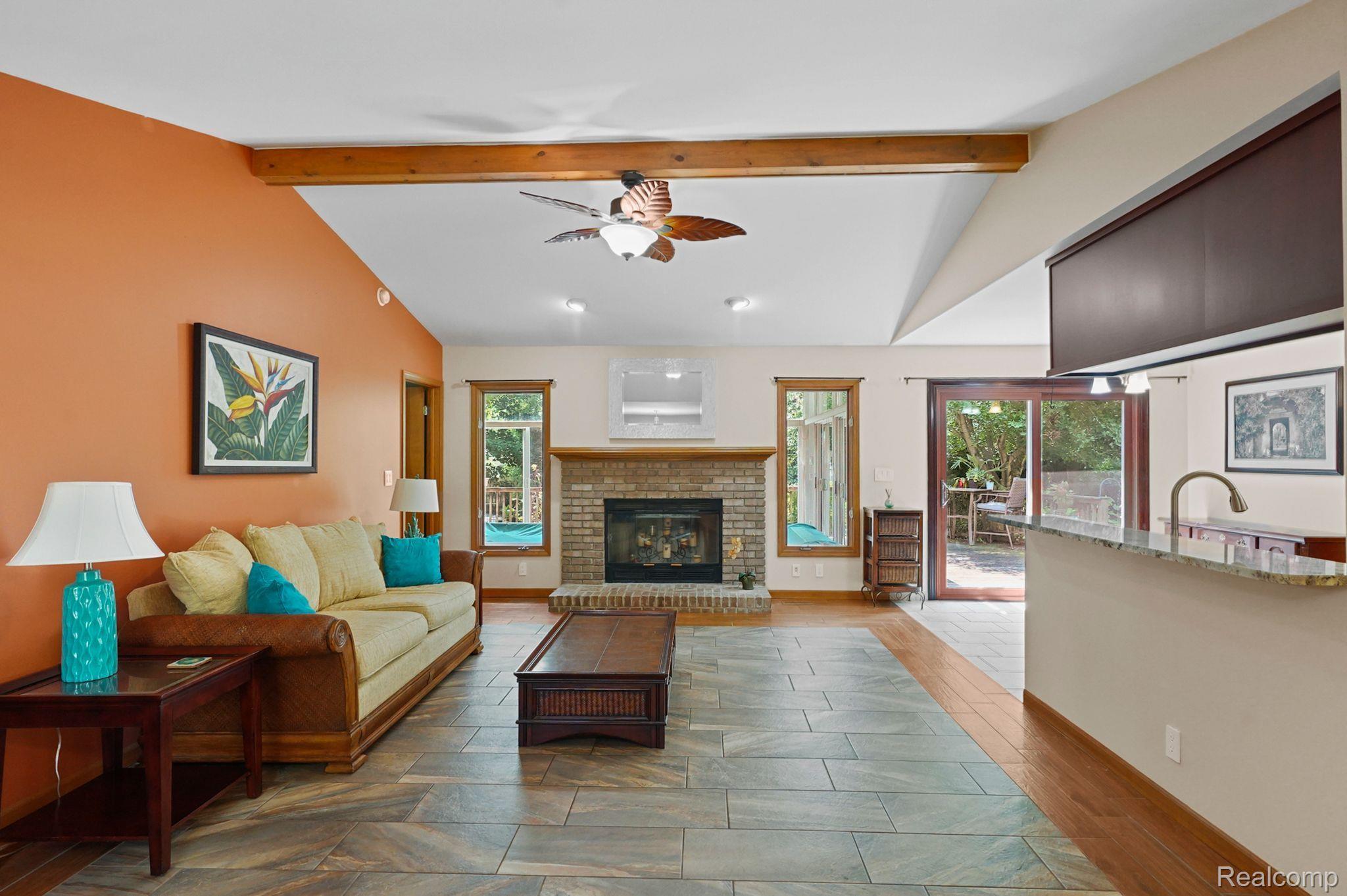 2726 E LONG LAKE Road