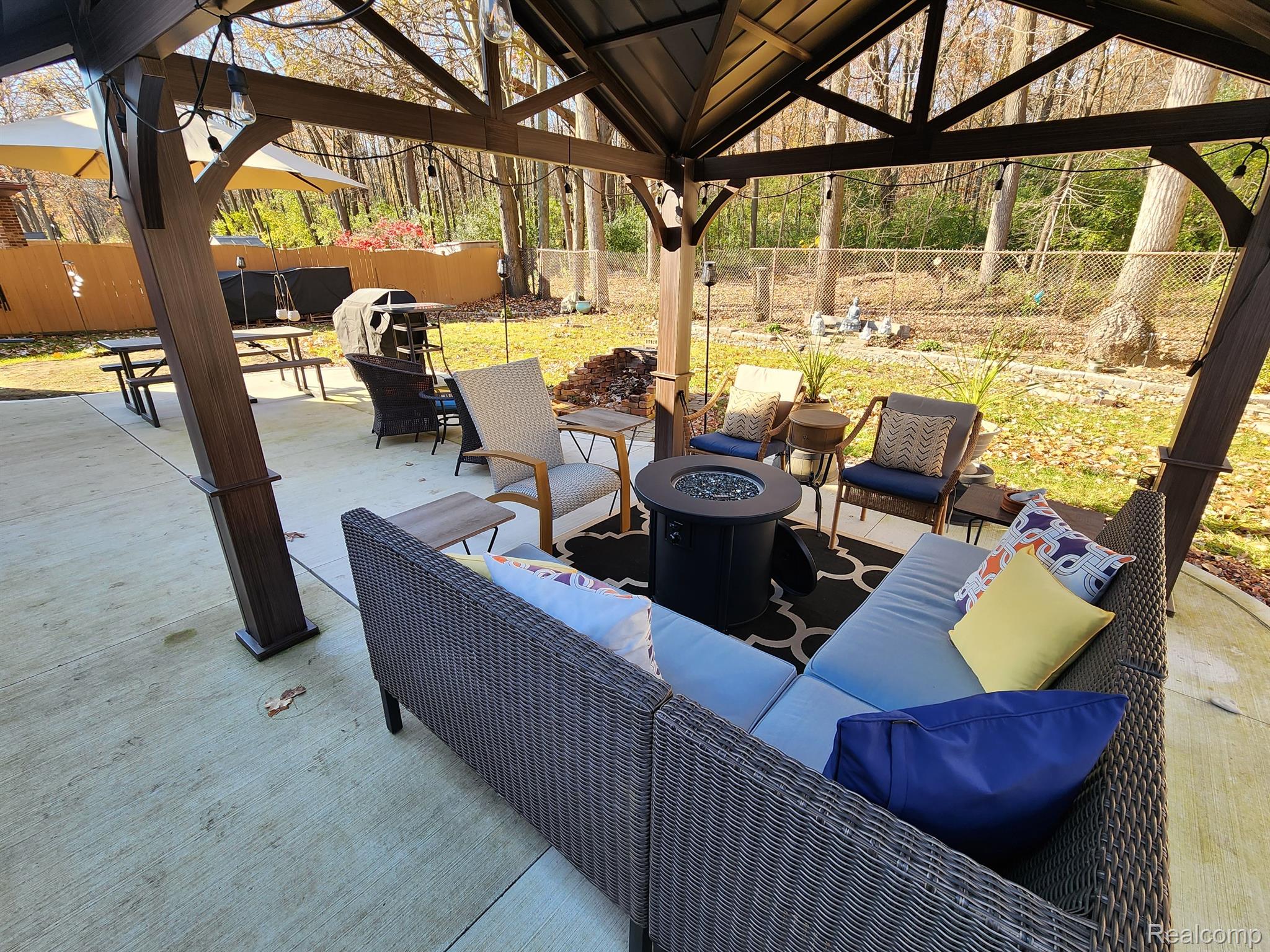 17710 FOX GLEN Drive