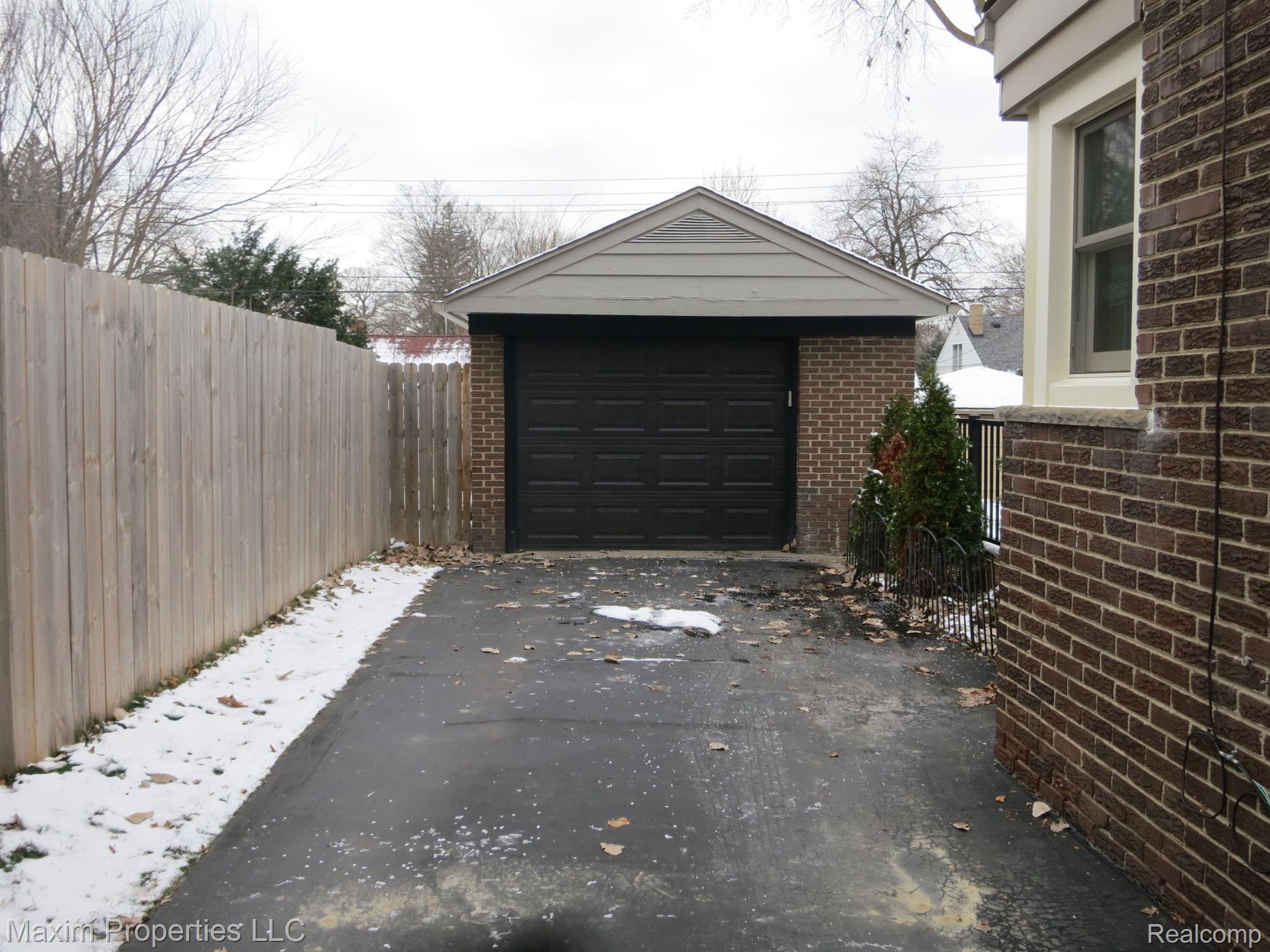 300 PIONEER Drive