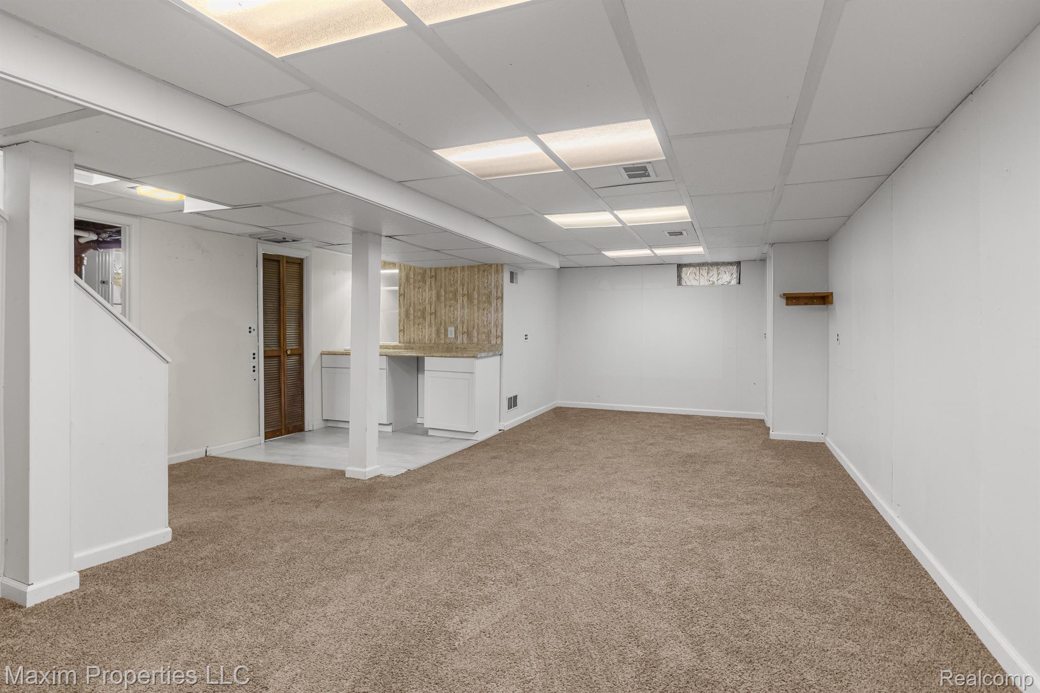 3325 LINDEN Street