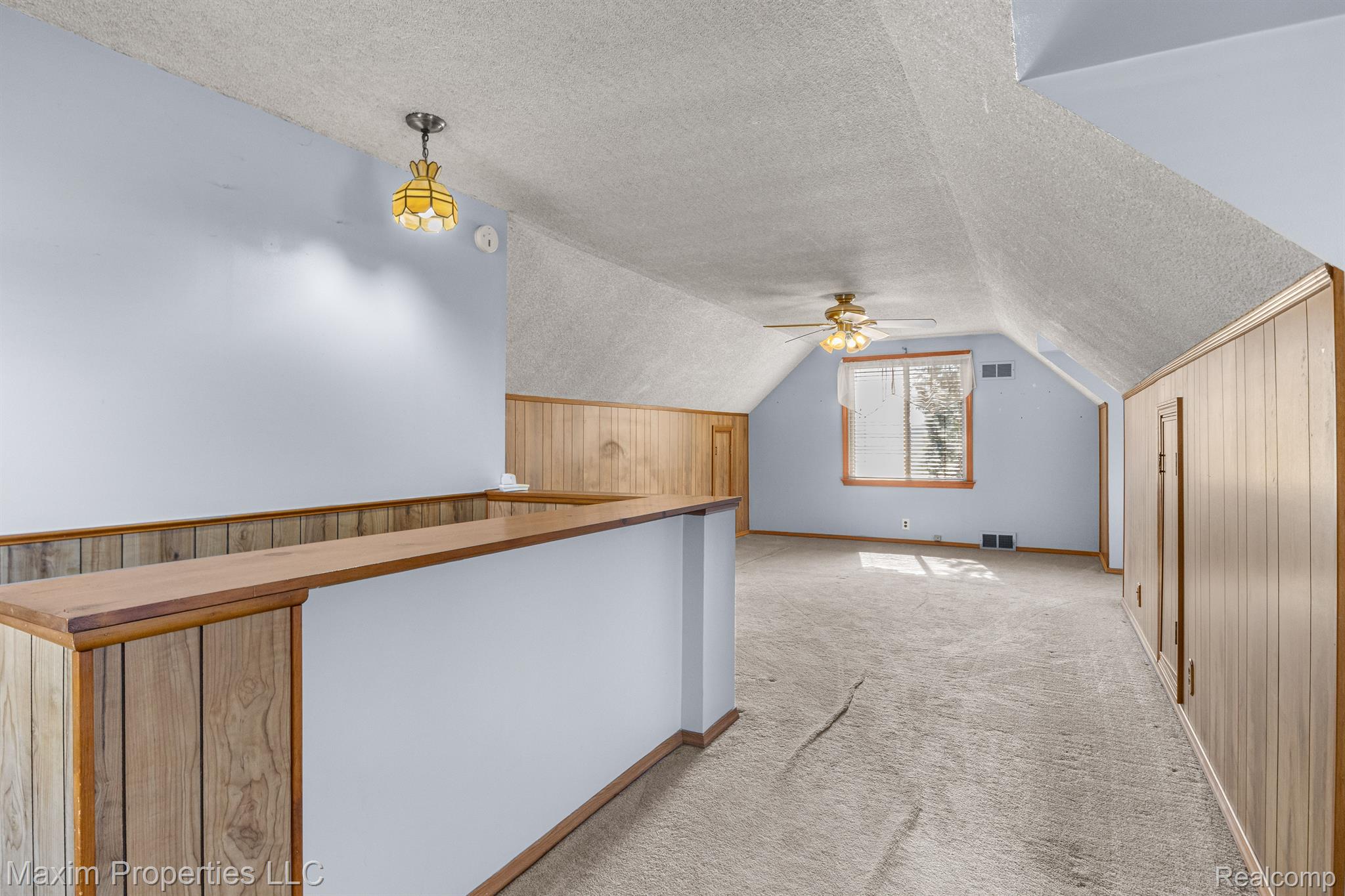 3325 LINDEN Street
