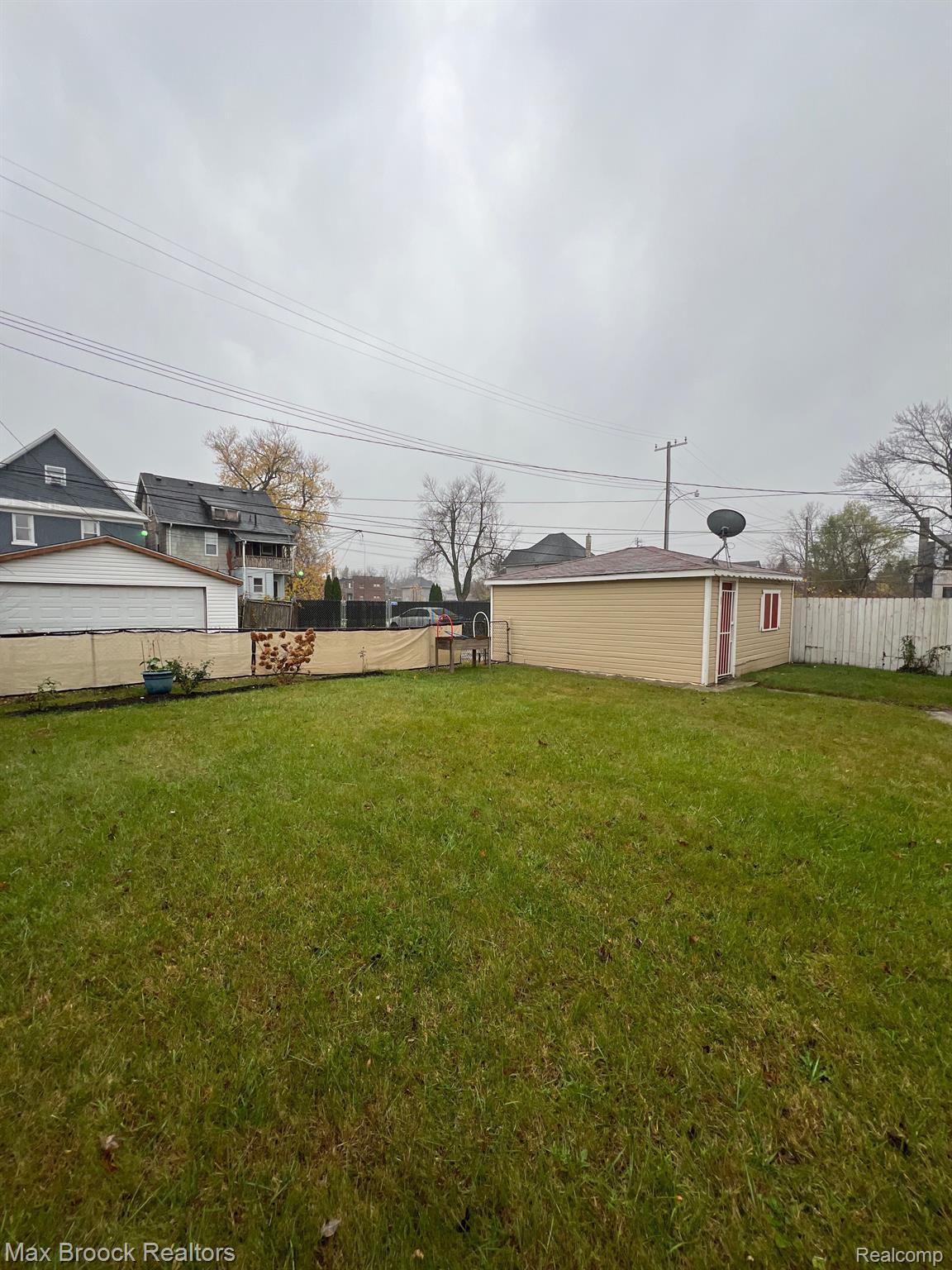 540-542 HOLBROOK Street