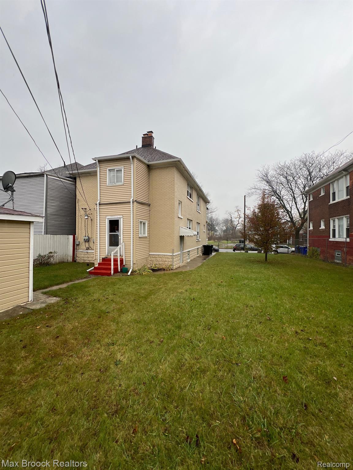 540-542 HOLBROOK Street