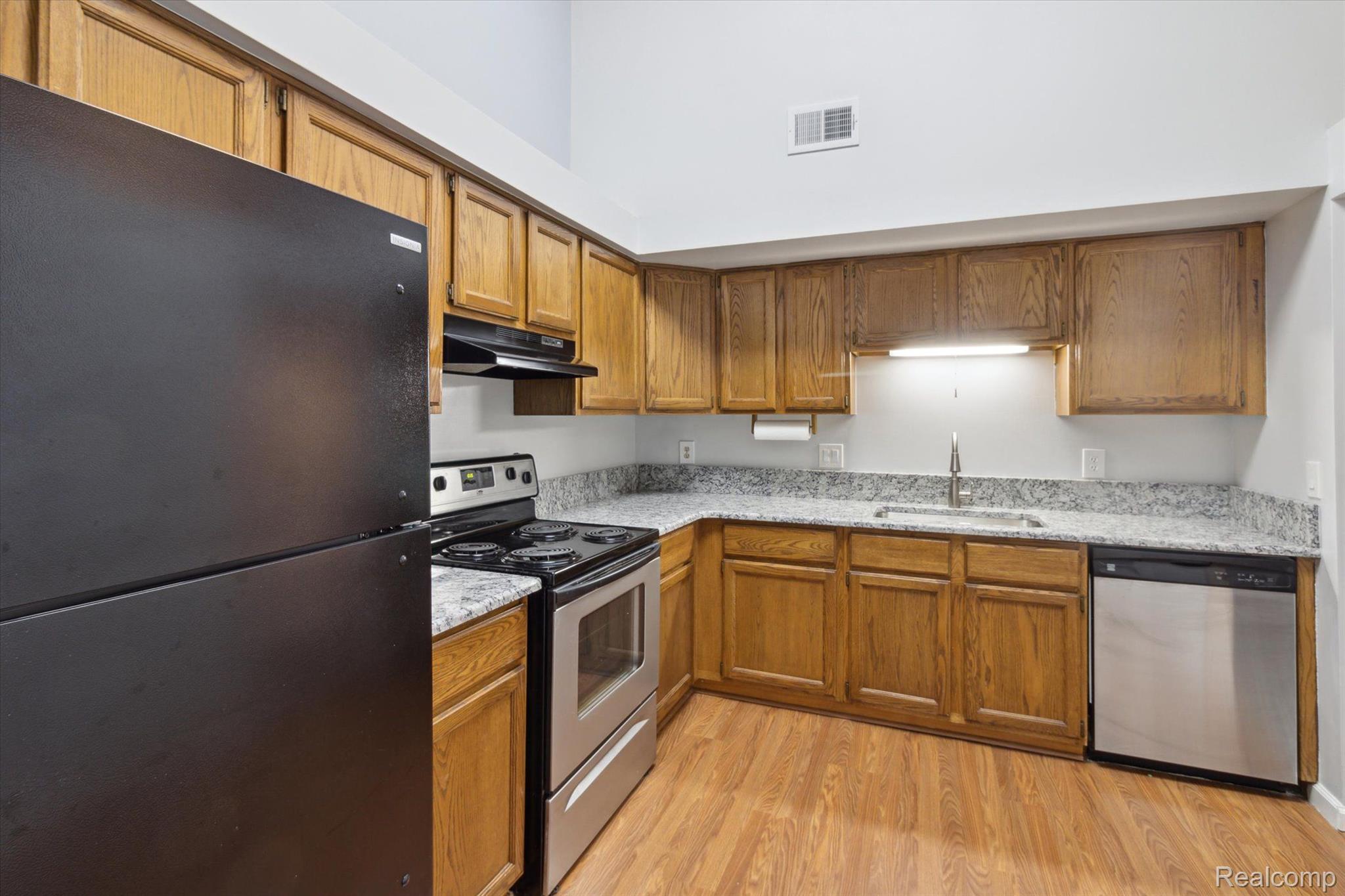 19641 NORTHRIDGE Drive 80