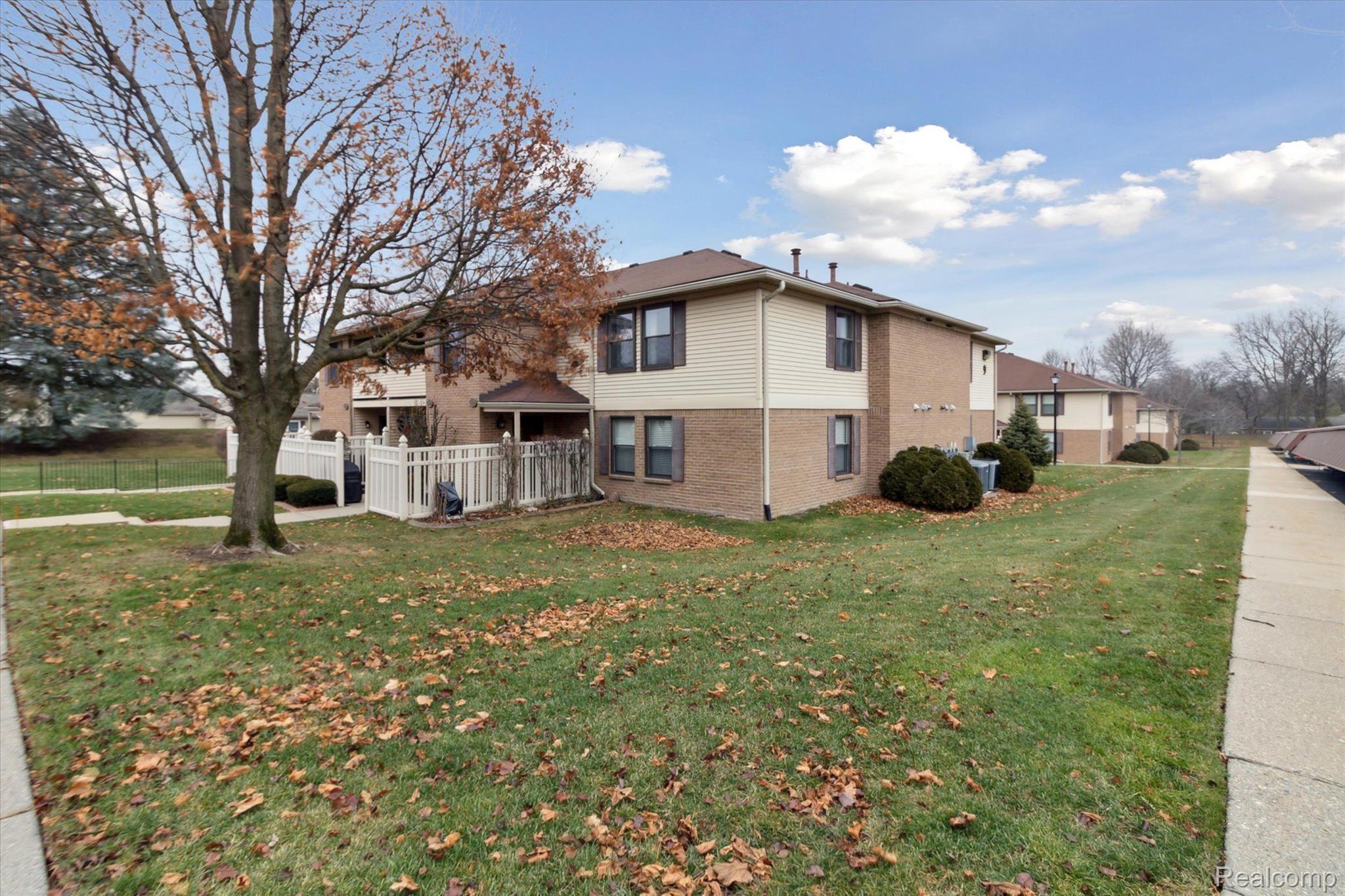 19641 NORTHRIDGE Drive 80