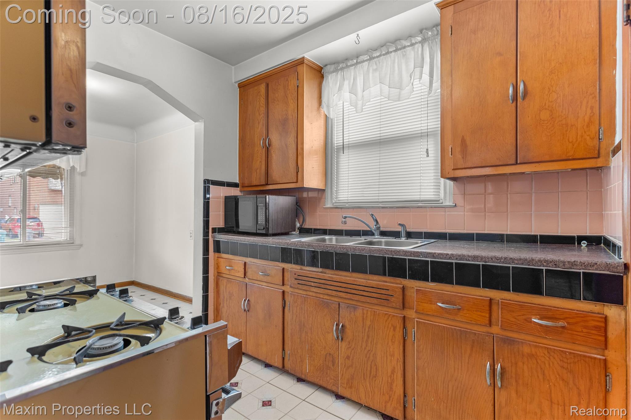 3939 Charles Street
