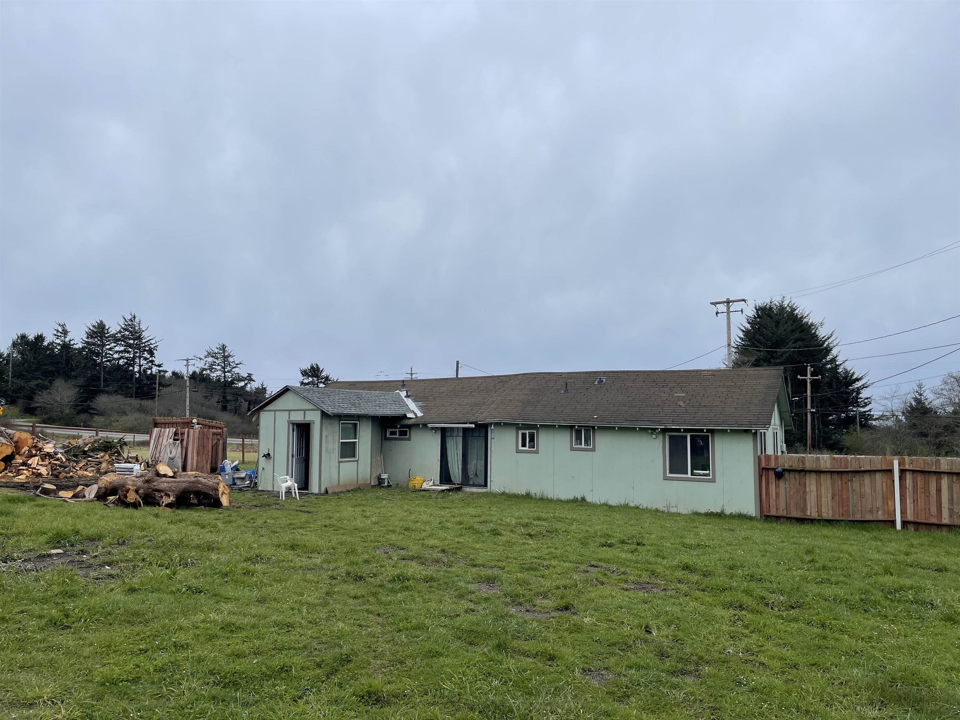 13815 US Highway 101 N
