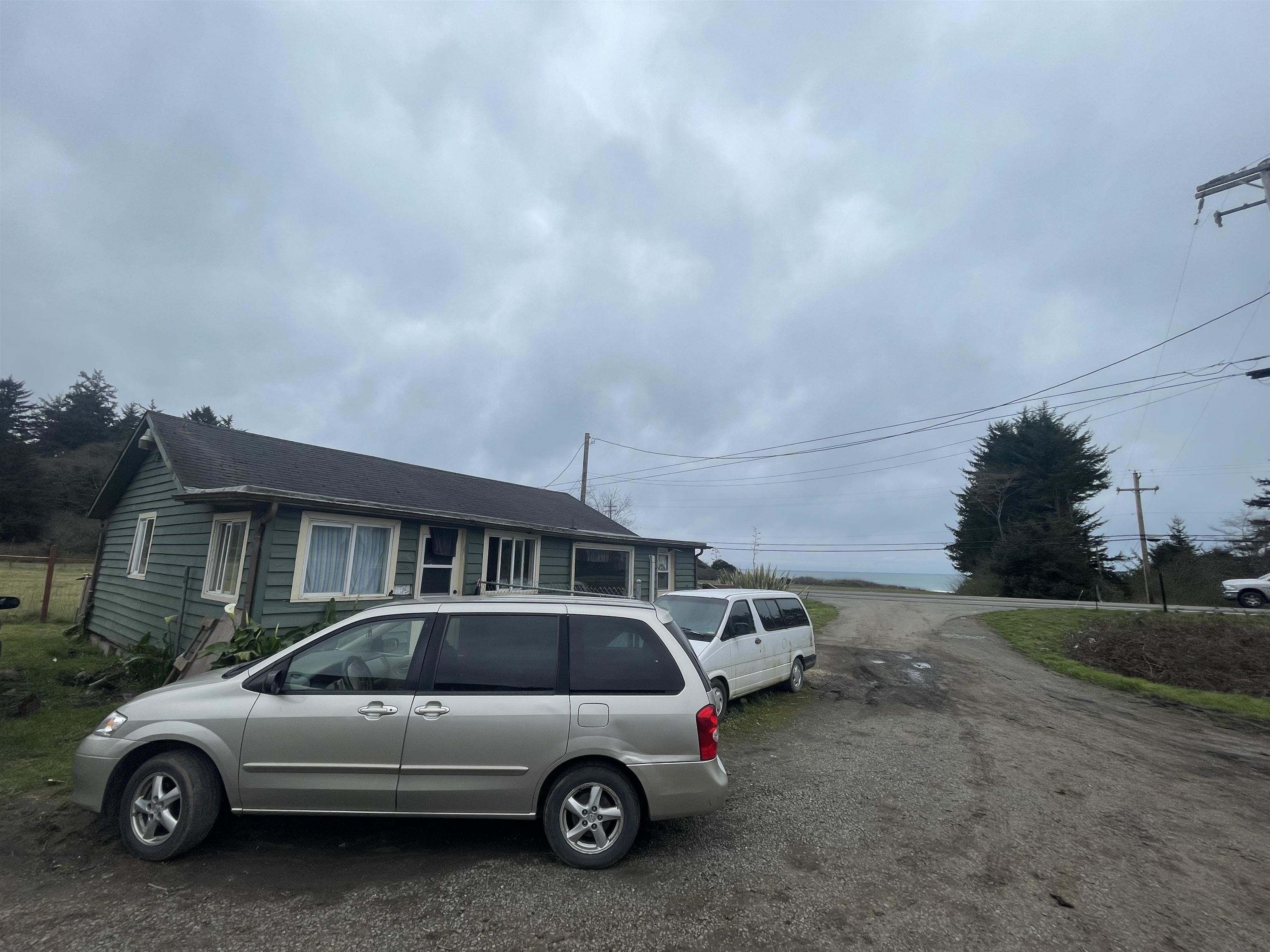 13815 US Highway 101 N
