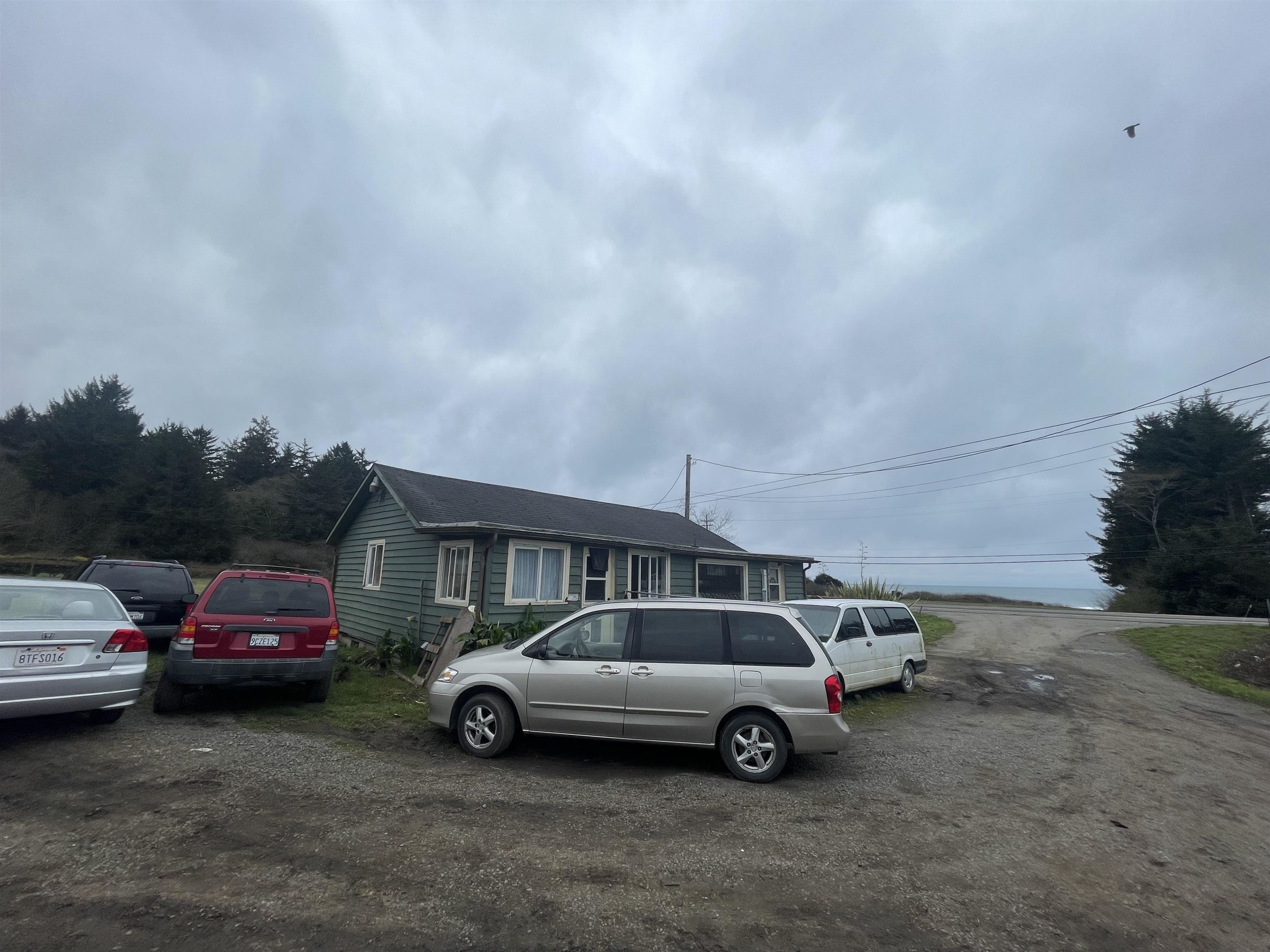 13815 US Highway 101 N