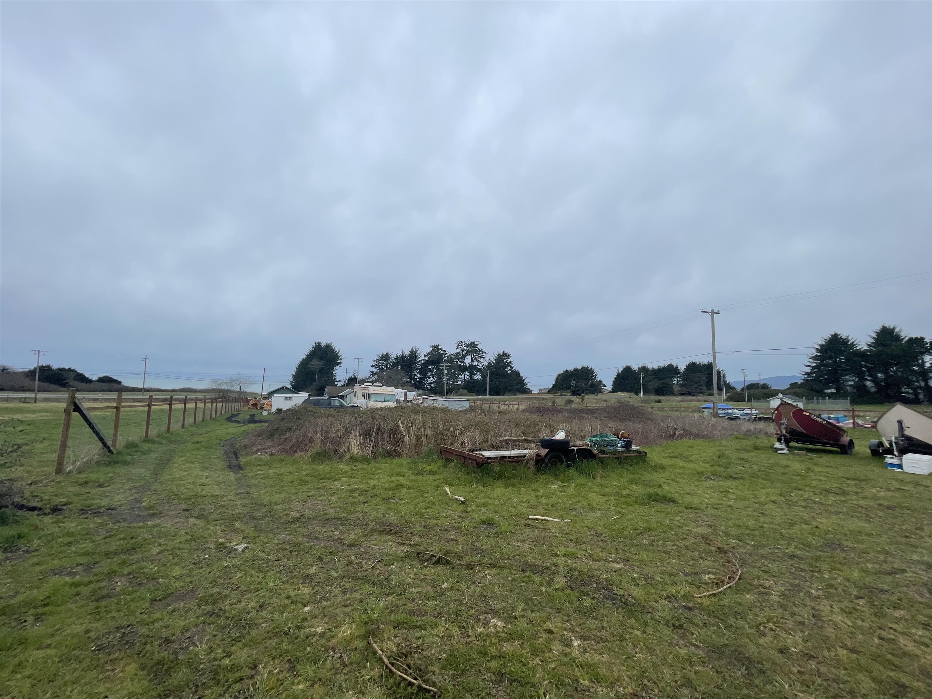 13815 US Highway 101 N