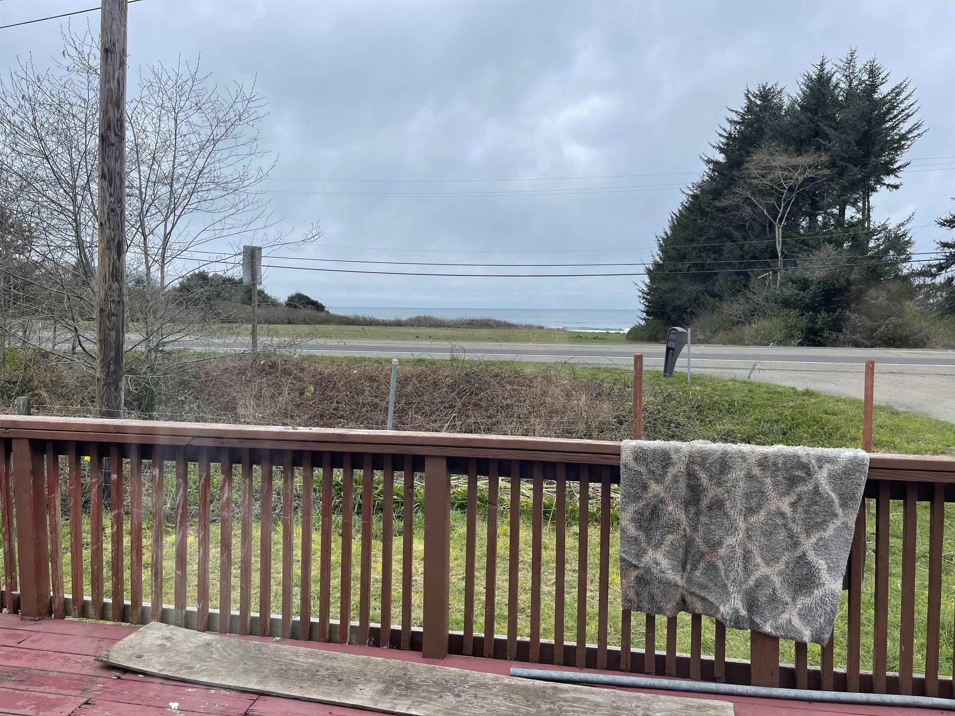 13815 US Highway 101 N