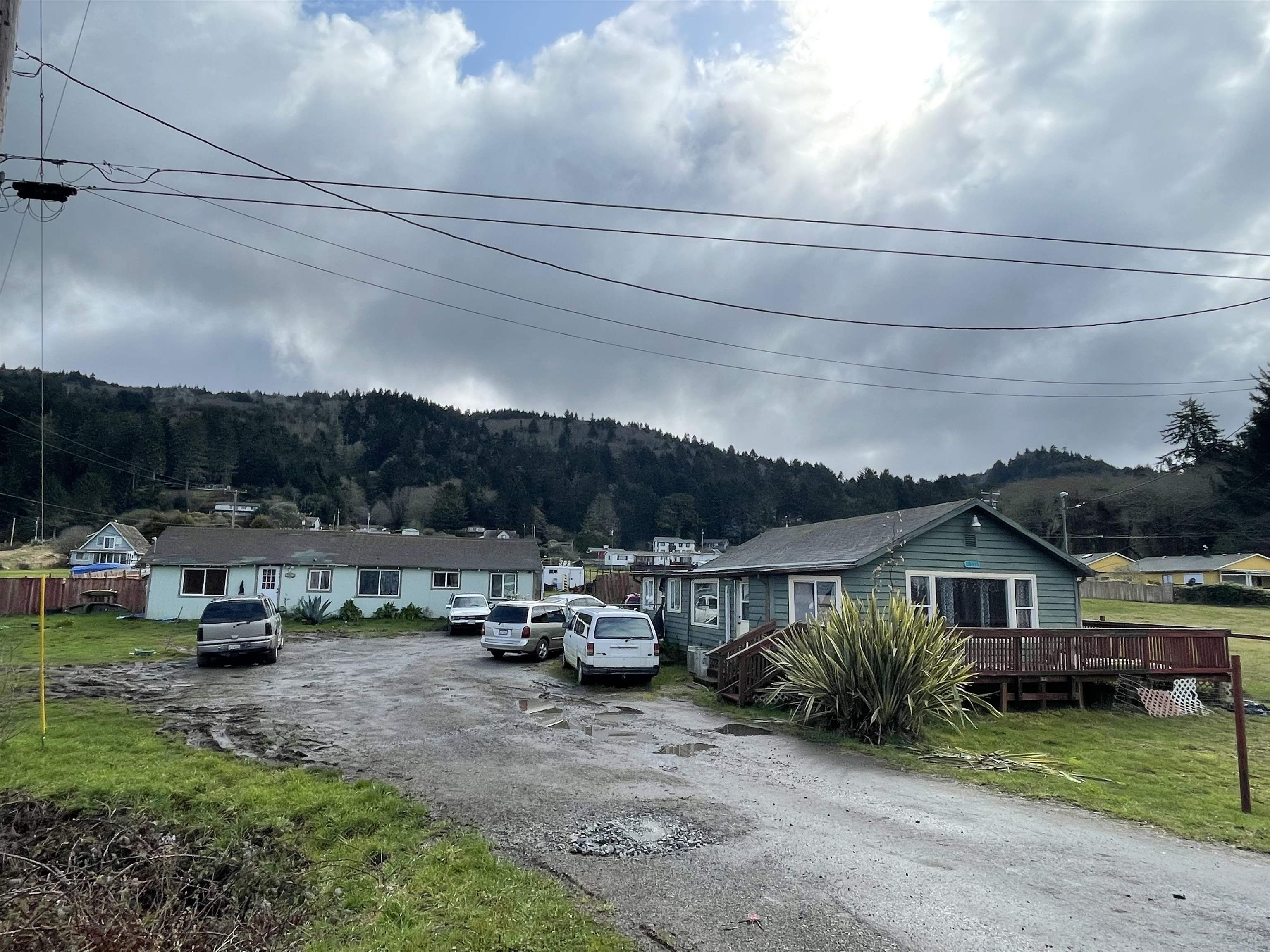 13815 US Highway 101 N