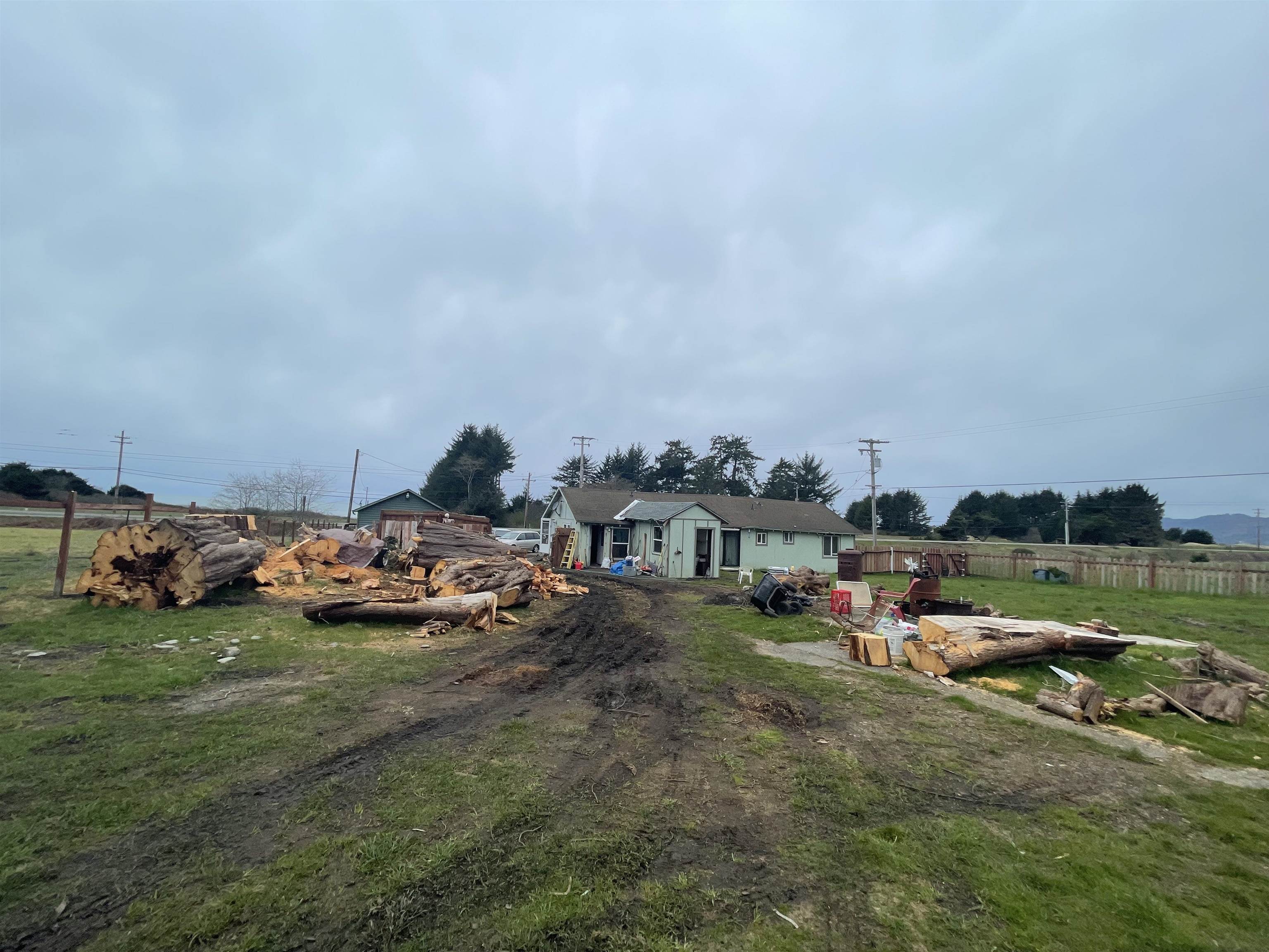 13815 US Highway 101 N
