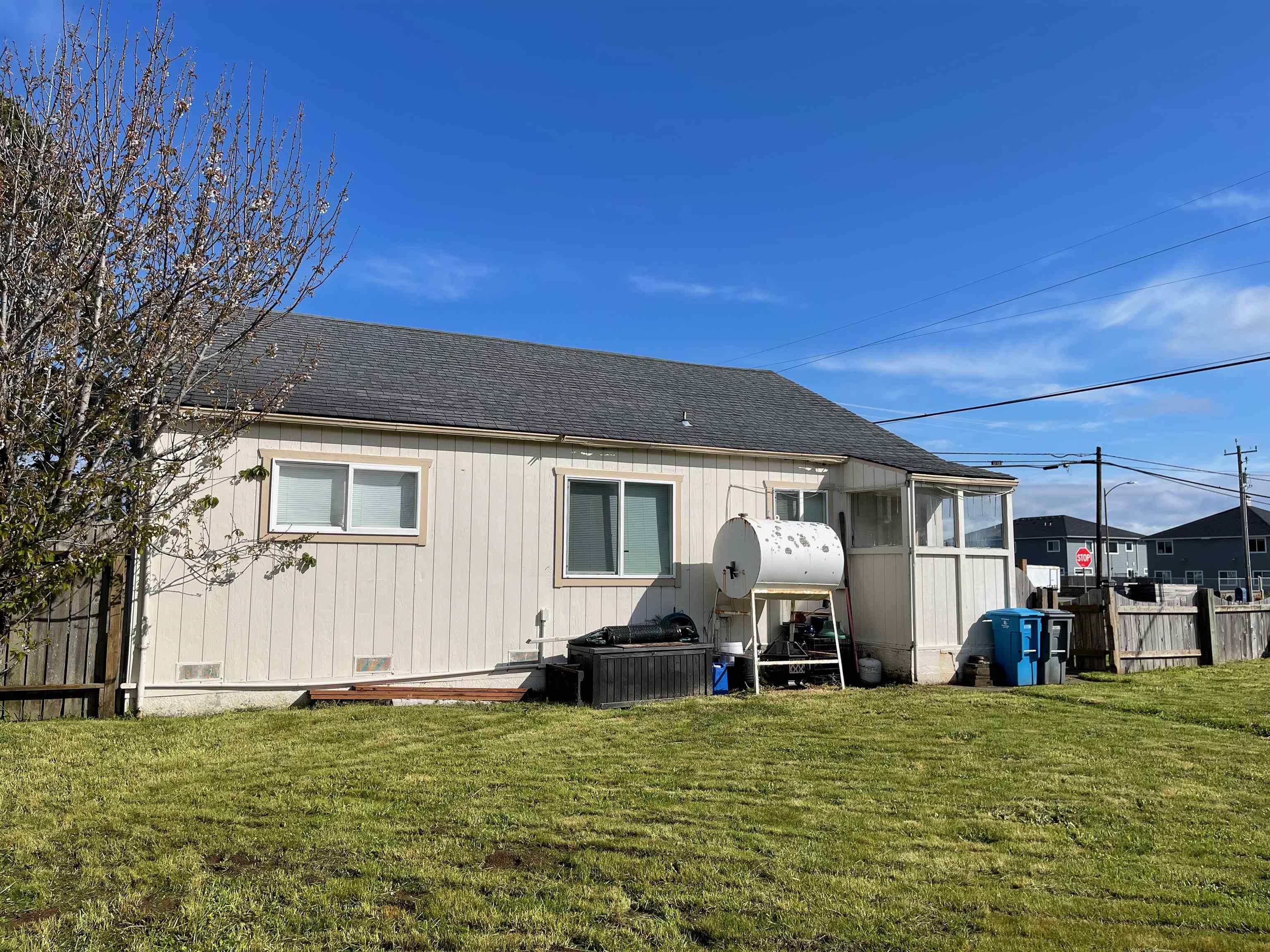 383 9th Street