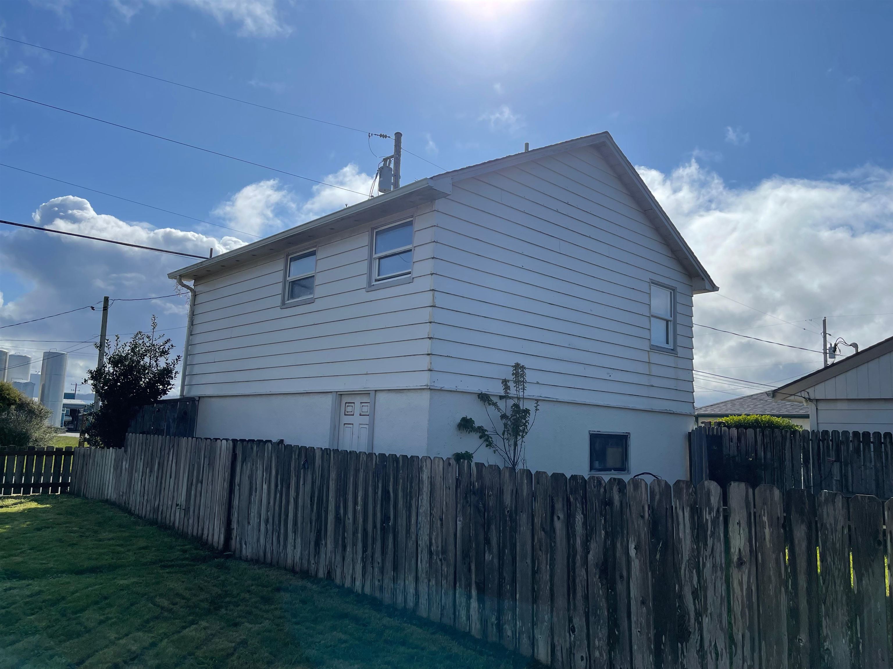 383 9th Street