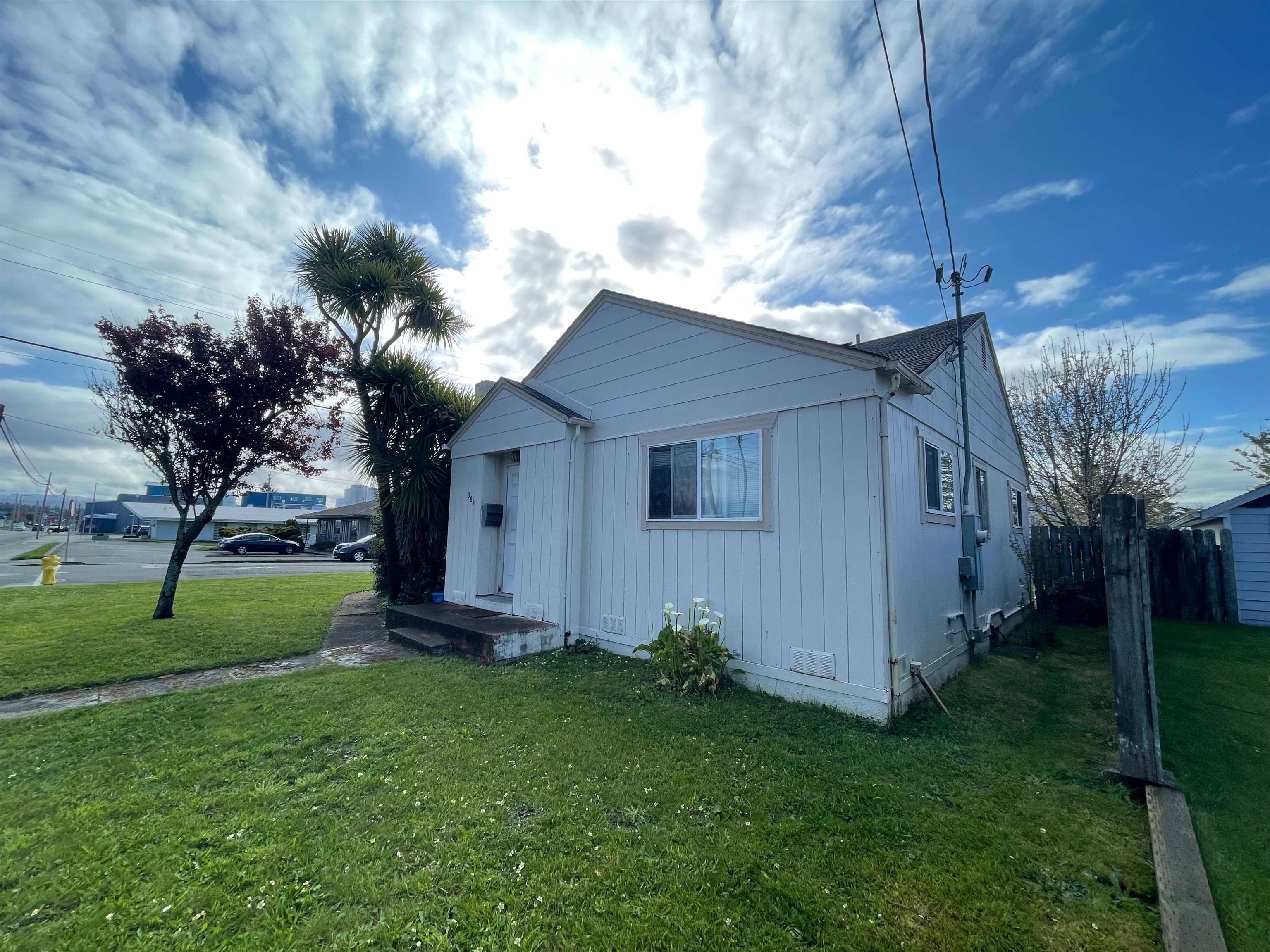 383 9th Street