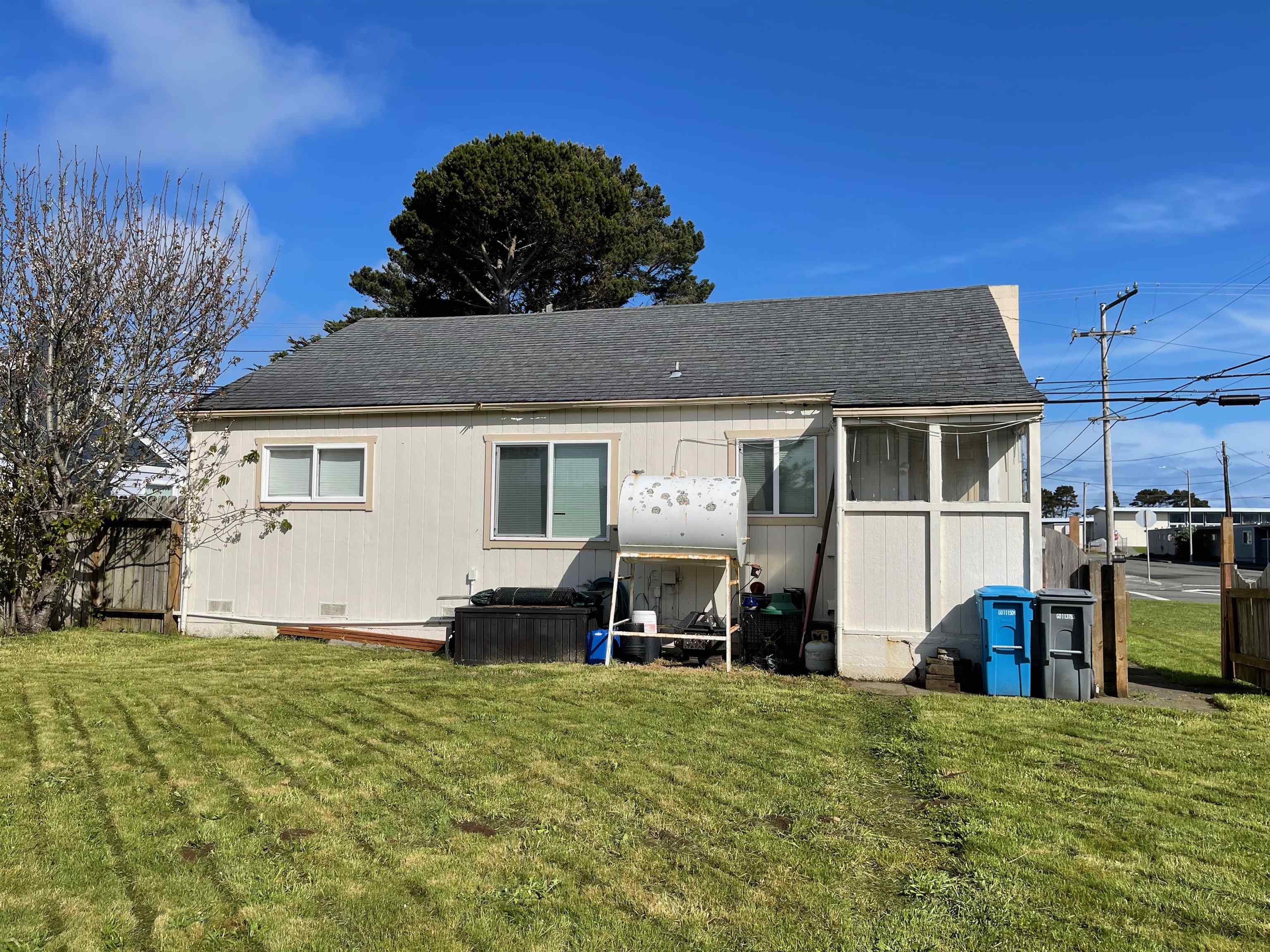 383 9th Street
