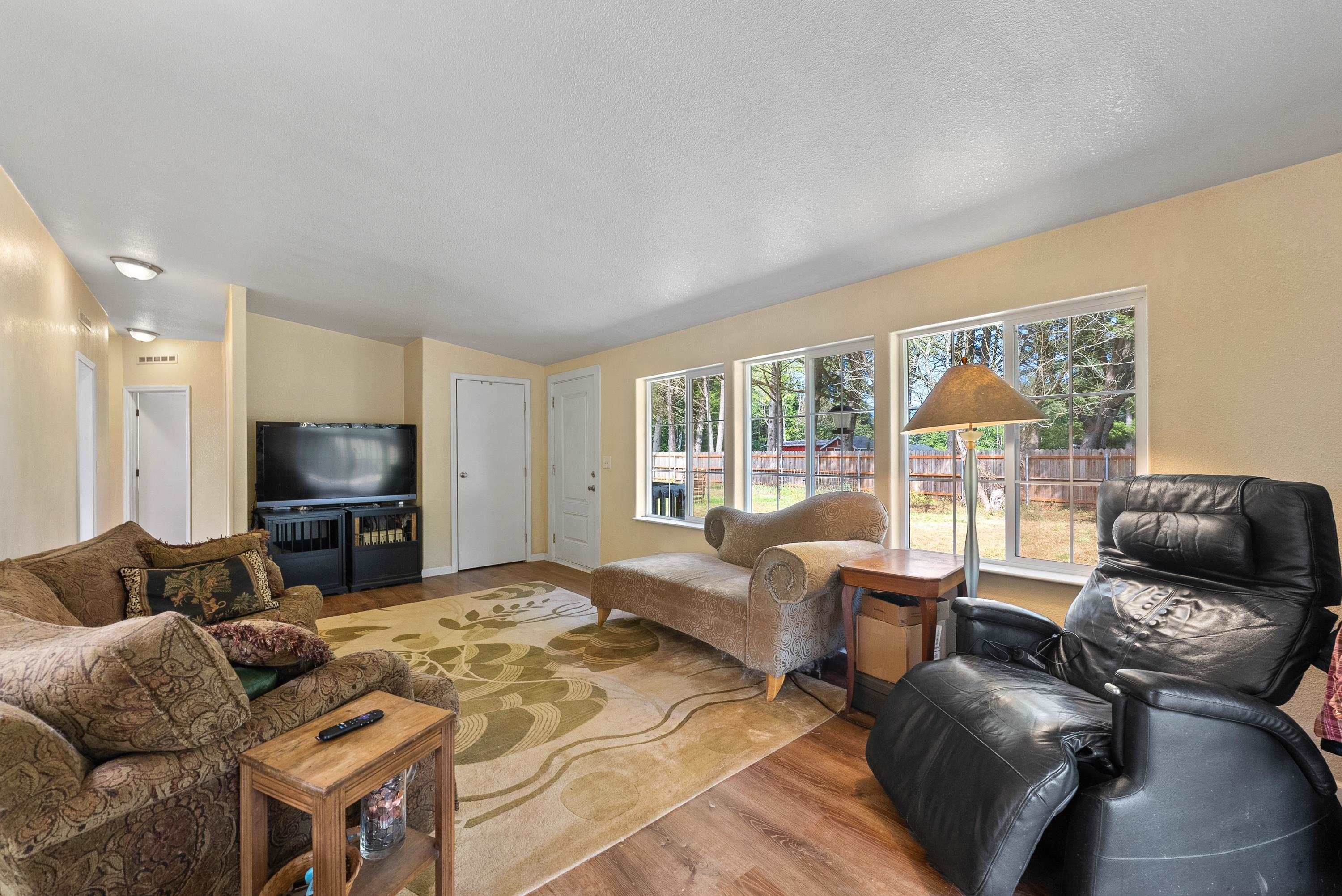 1500 Moorehead