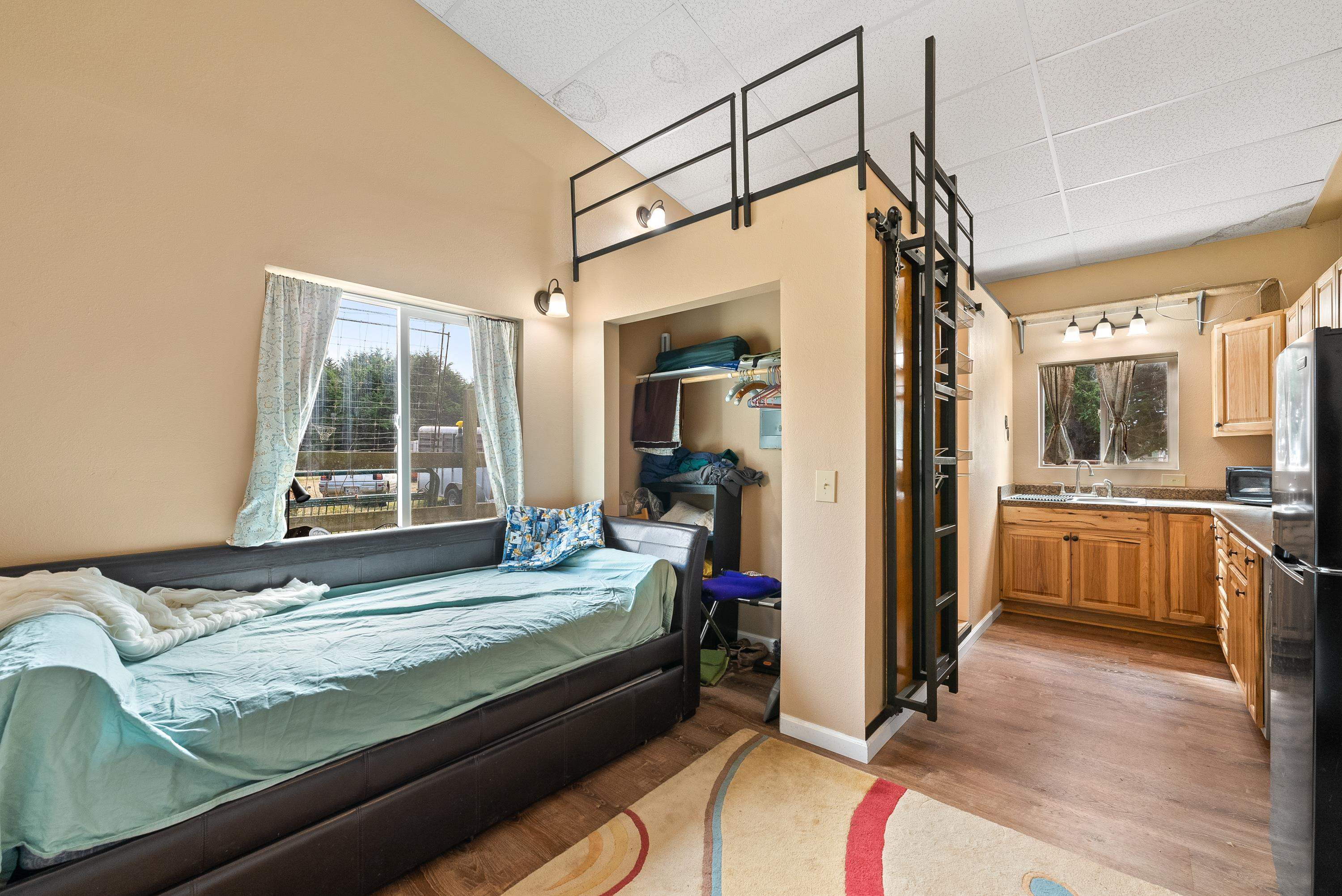 1500 Moorehead