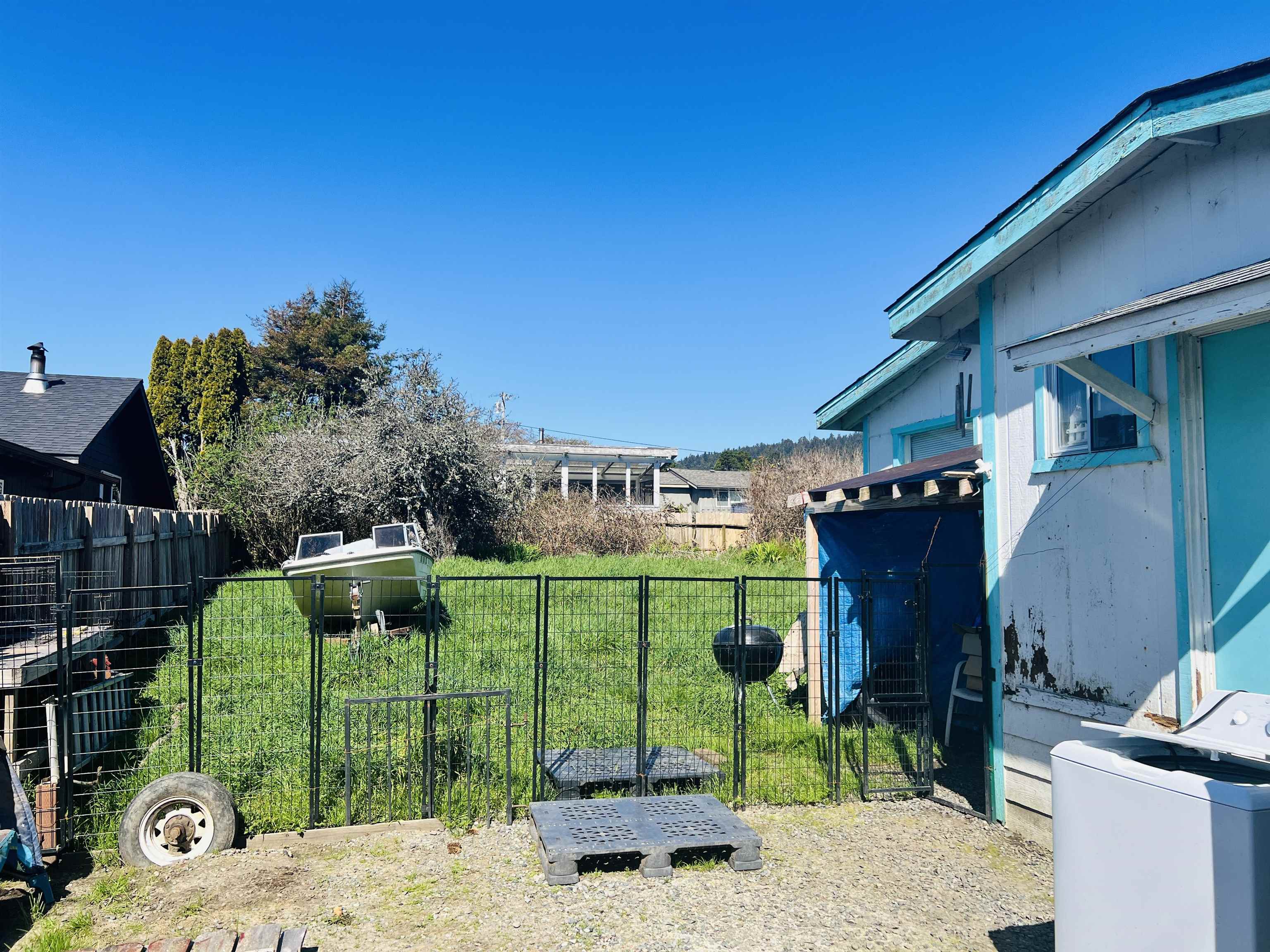 2702 Oliver Avenue