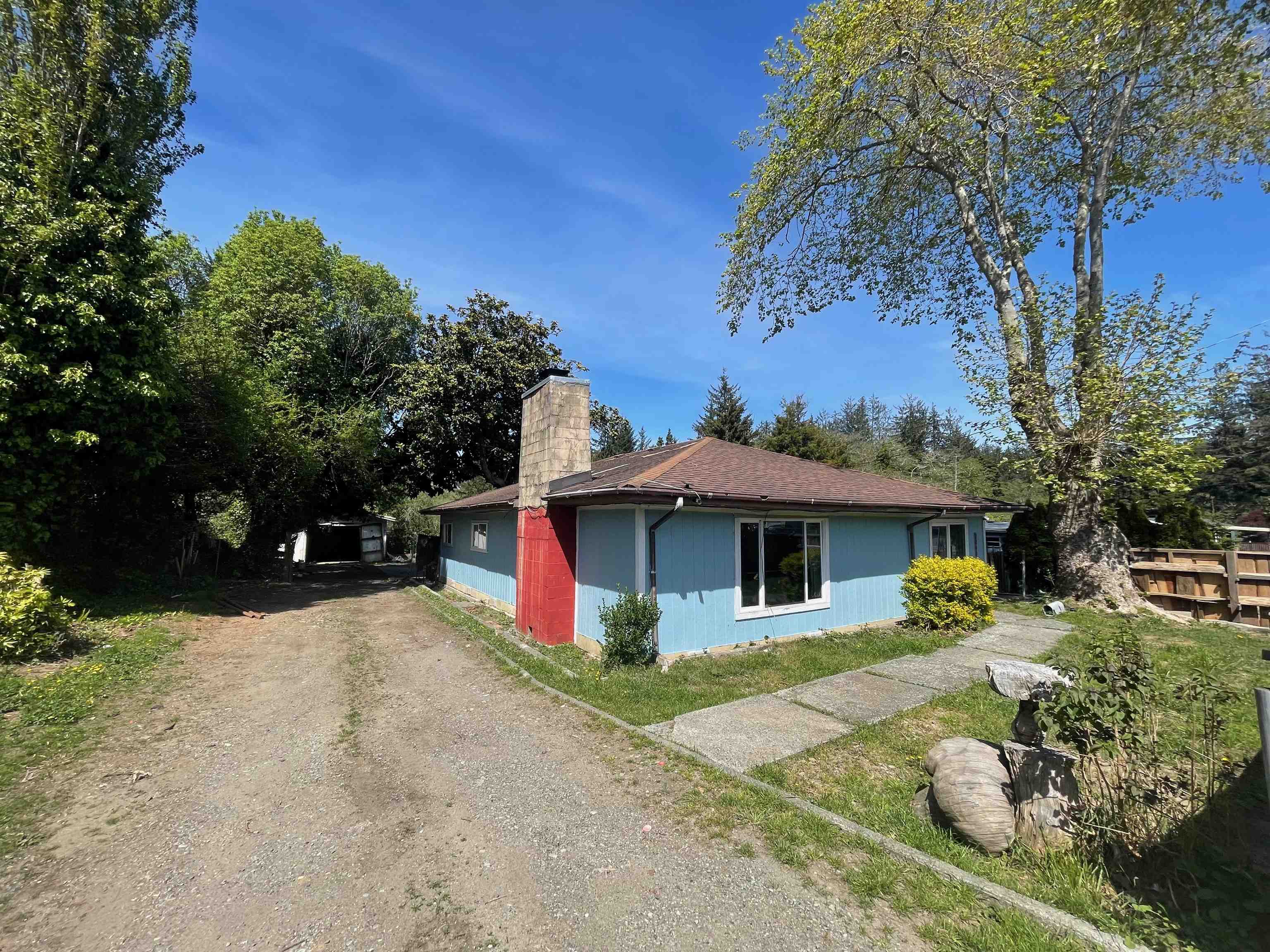 2040 Howland Hill Road
