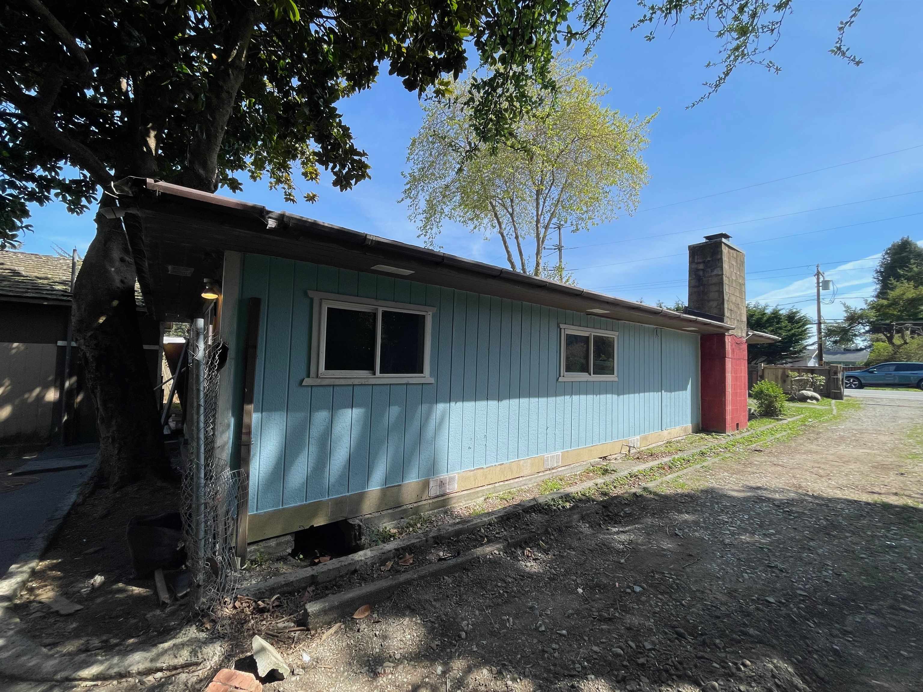 2040 Howland Hill Road