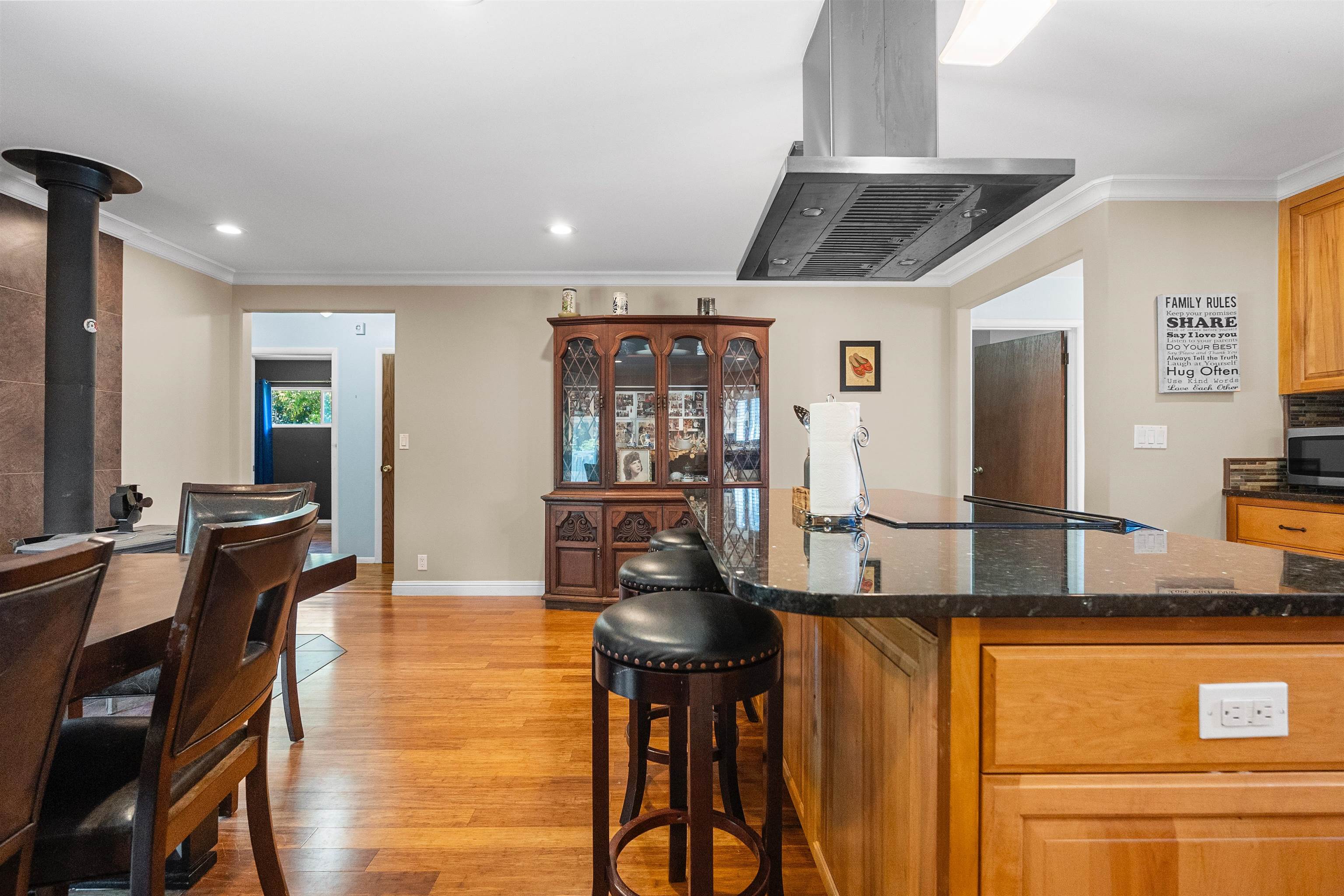 470 Vipond Drive
