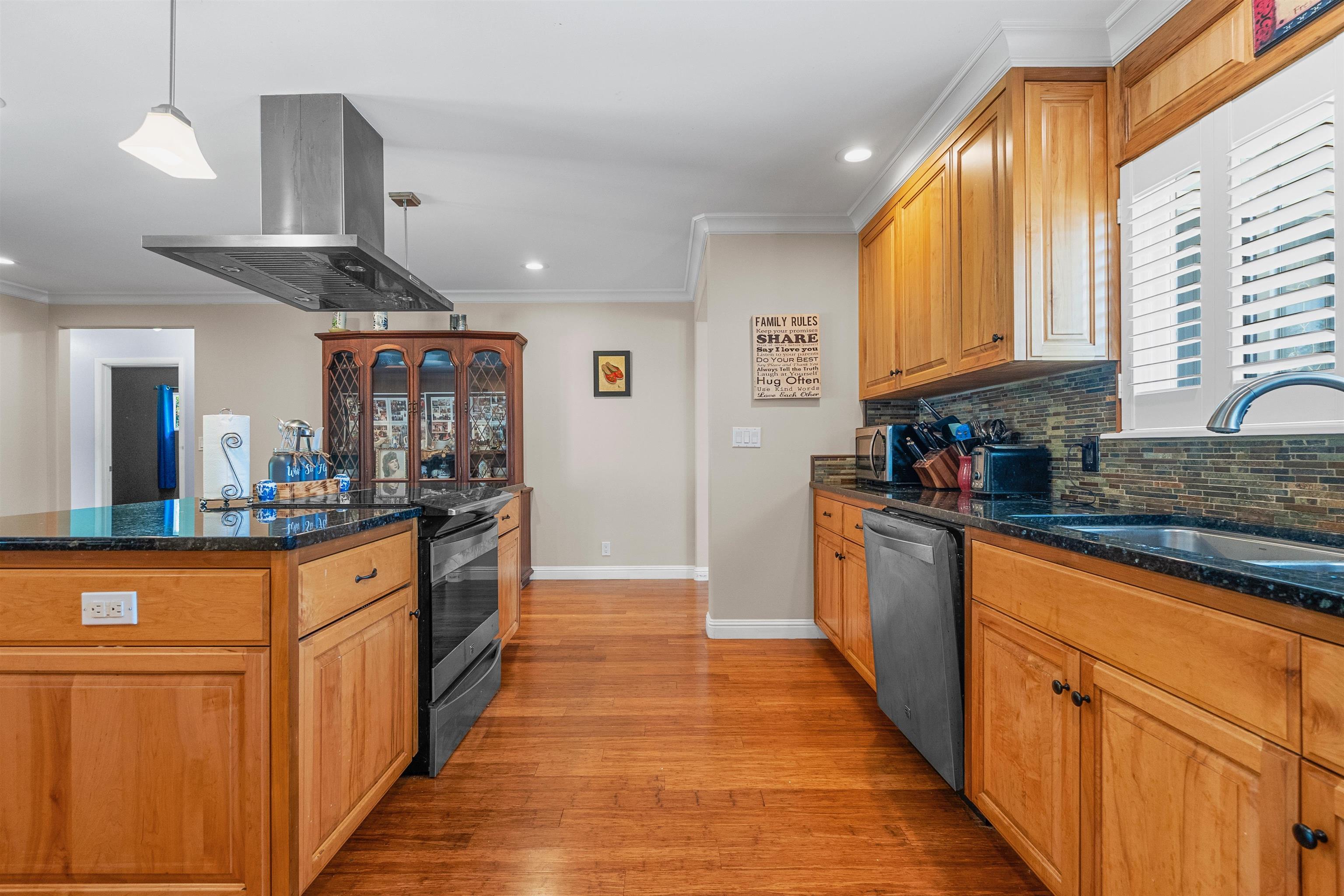 470 Vipond Drive