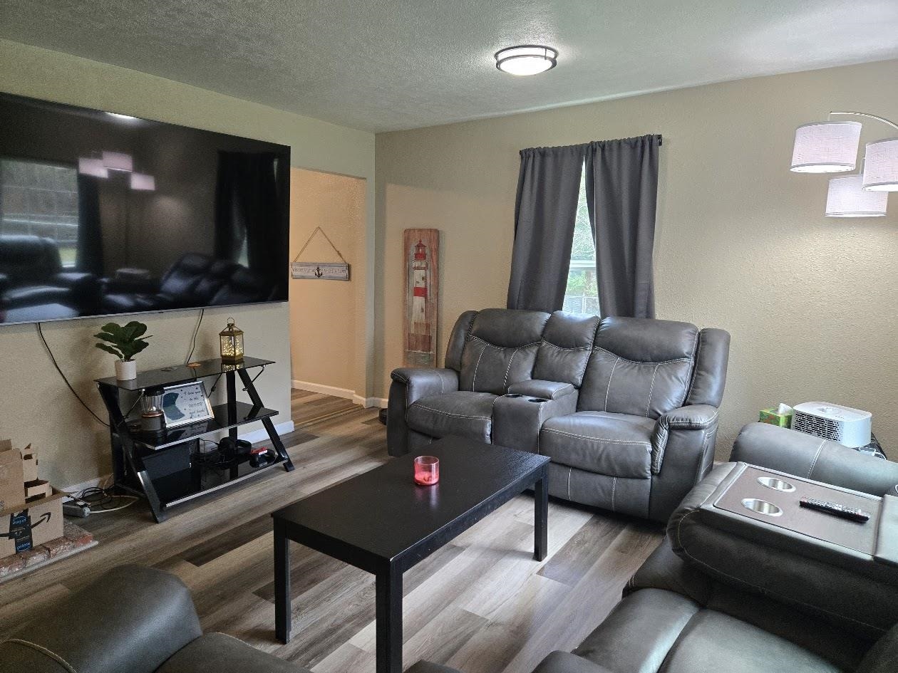 1707 Riverside 1707 Riverside St