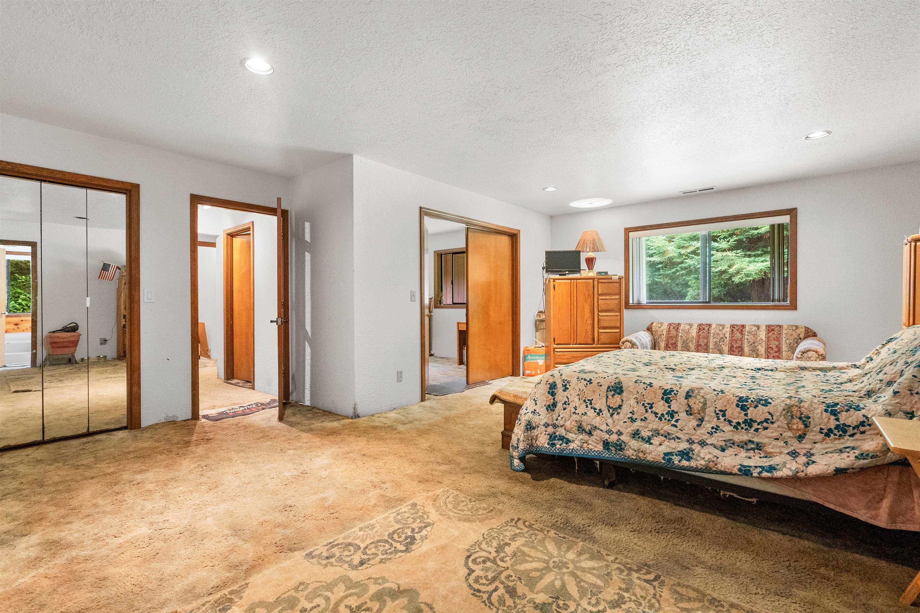 1155 Malaney Drive